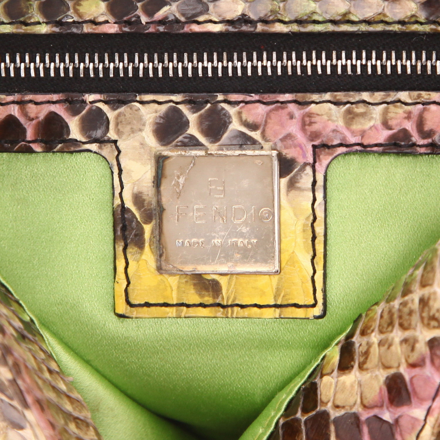 Fendi Baguette shoulder bag in yellow, green and pink python skin - Detail D2