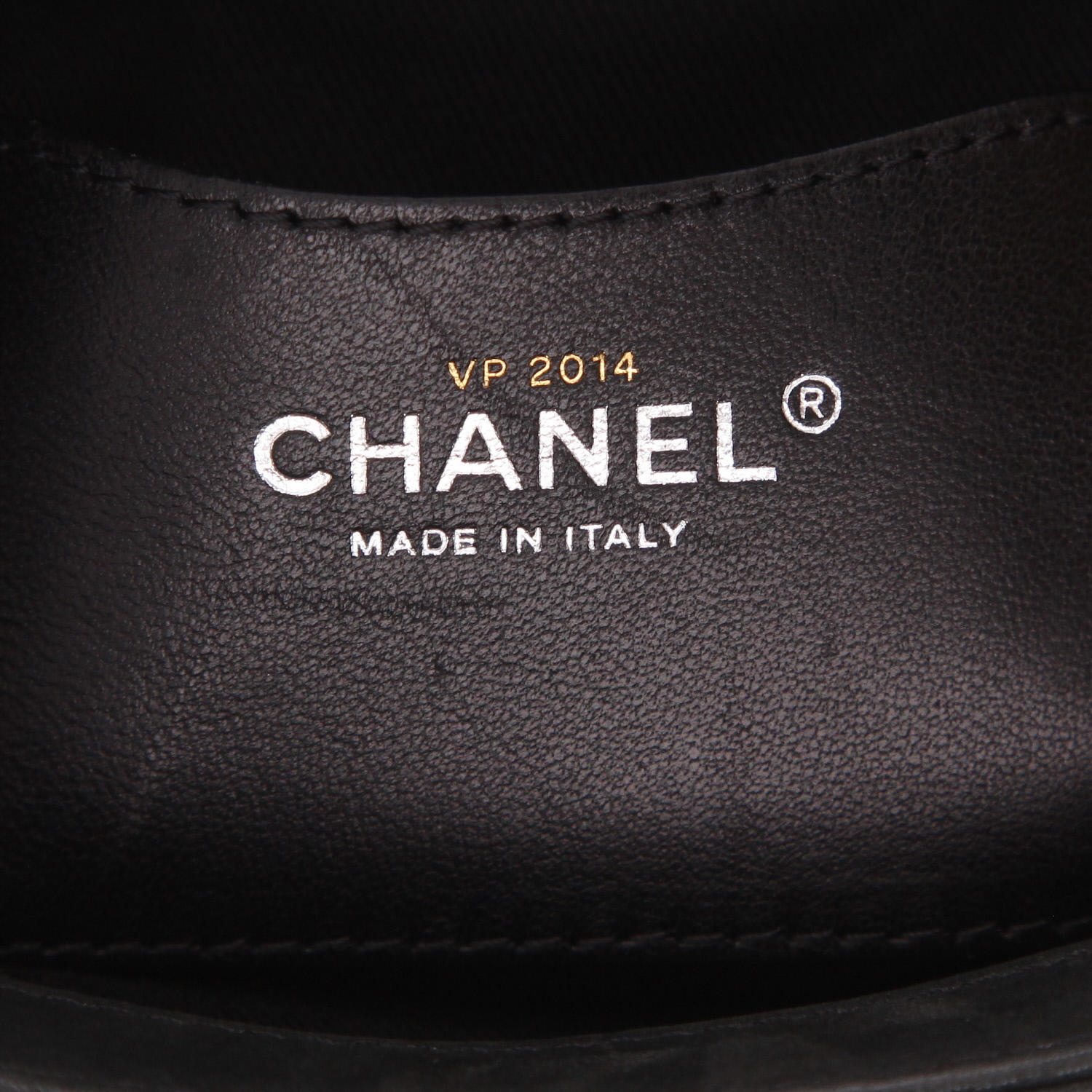 Bolso Chanel «Mademoiselle» de piel iridiscente acolchada negra - Detail D2