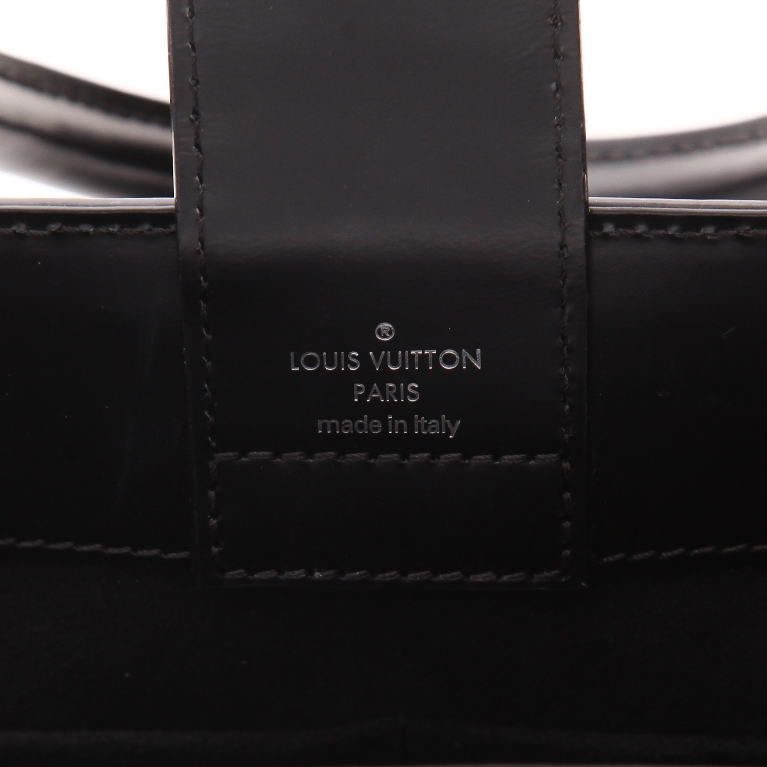 Sac à main Louis Vuitton  Kleber en cuir épi noir et cuir noir - Detail D2