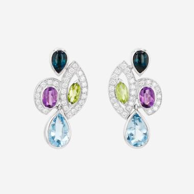 Paire de boucles d'oreilles Fred Princess K en or blanc, diamants et pierres de couleurs