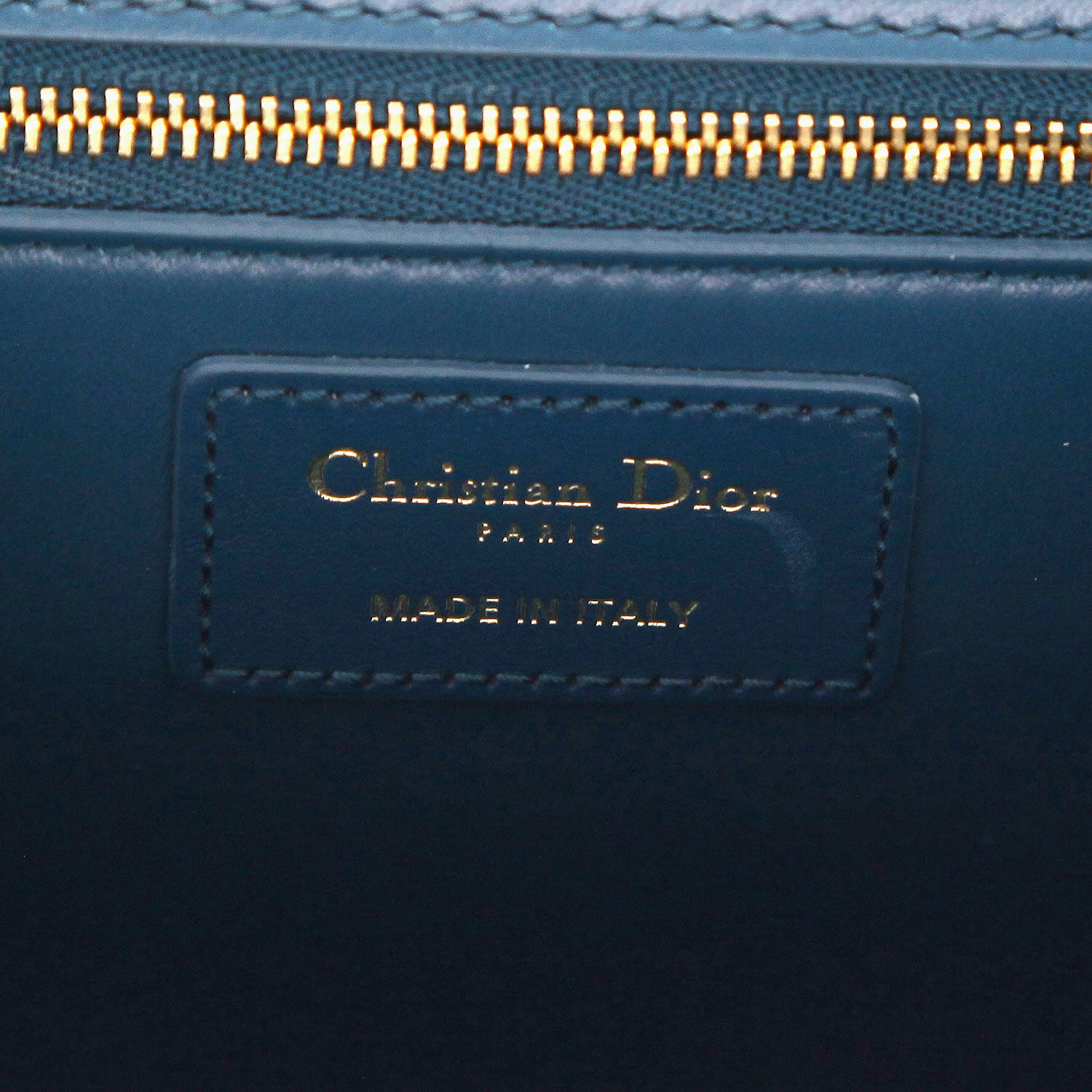 Sac à main Dior  30 Montaigne en cuir bleu - Detail D2