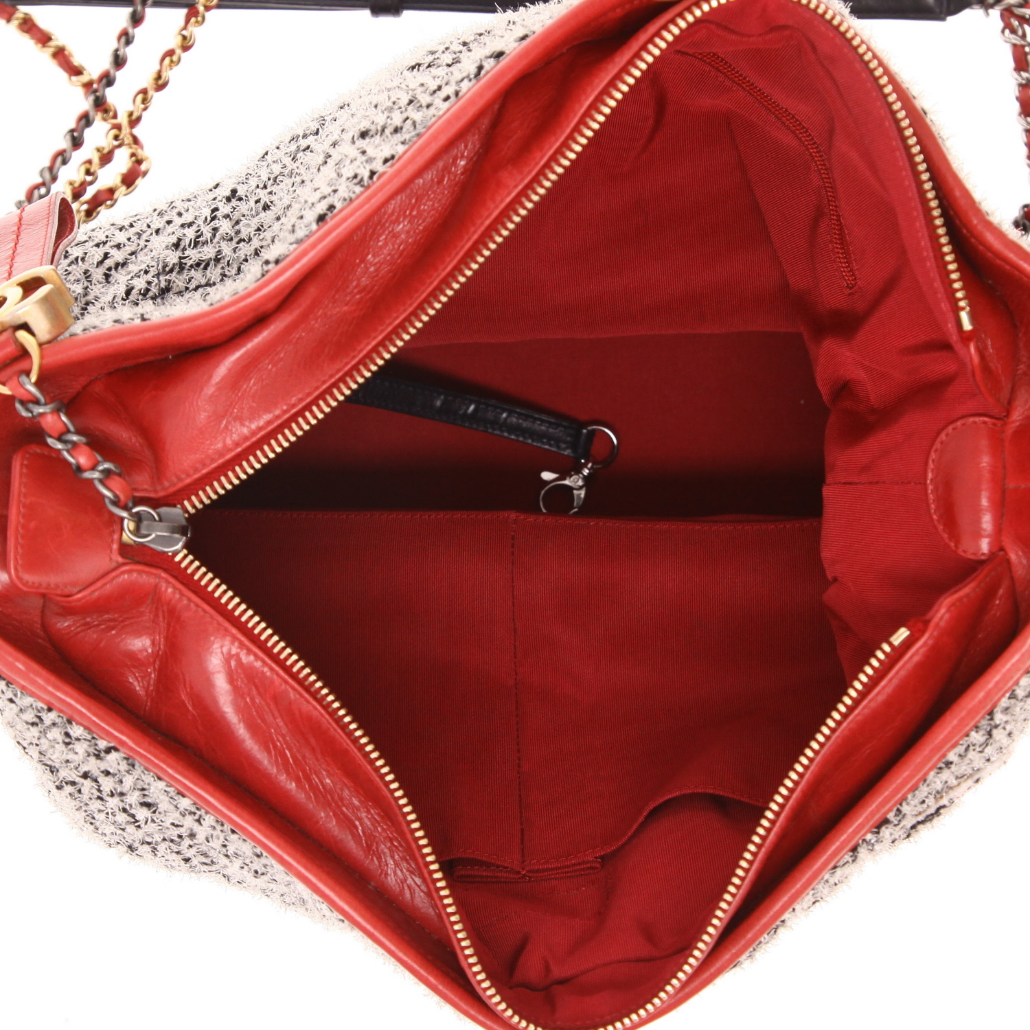 Borsa a tracolla Chanel  Gabrielle  in pelle rossa e blu e tweed grigio - Detail D3