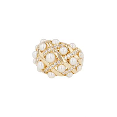 Anillo Chanel Baroque, modelo grande, en oro amarillo, con perlas de cultivo y diamantes