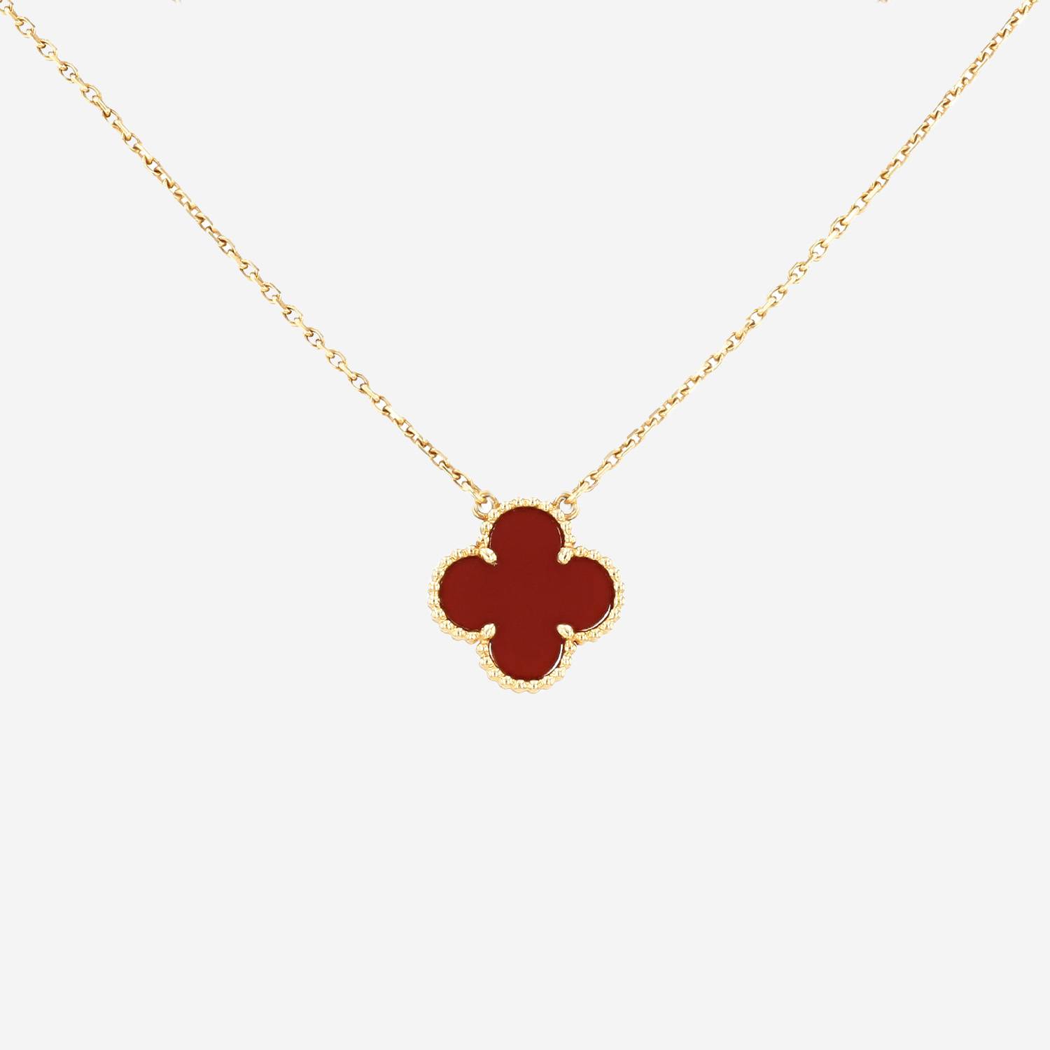 Collier Van Cleef & Arpels Vintage Alhambra en or jaune et cornaline
