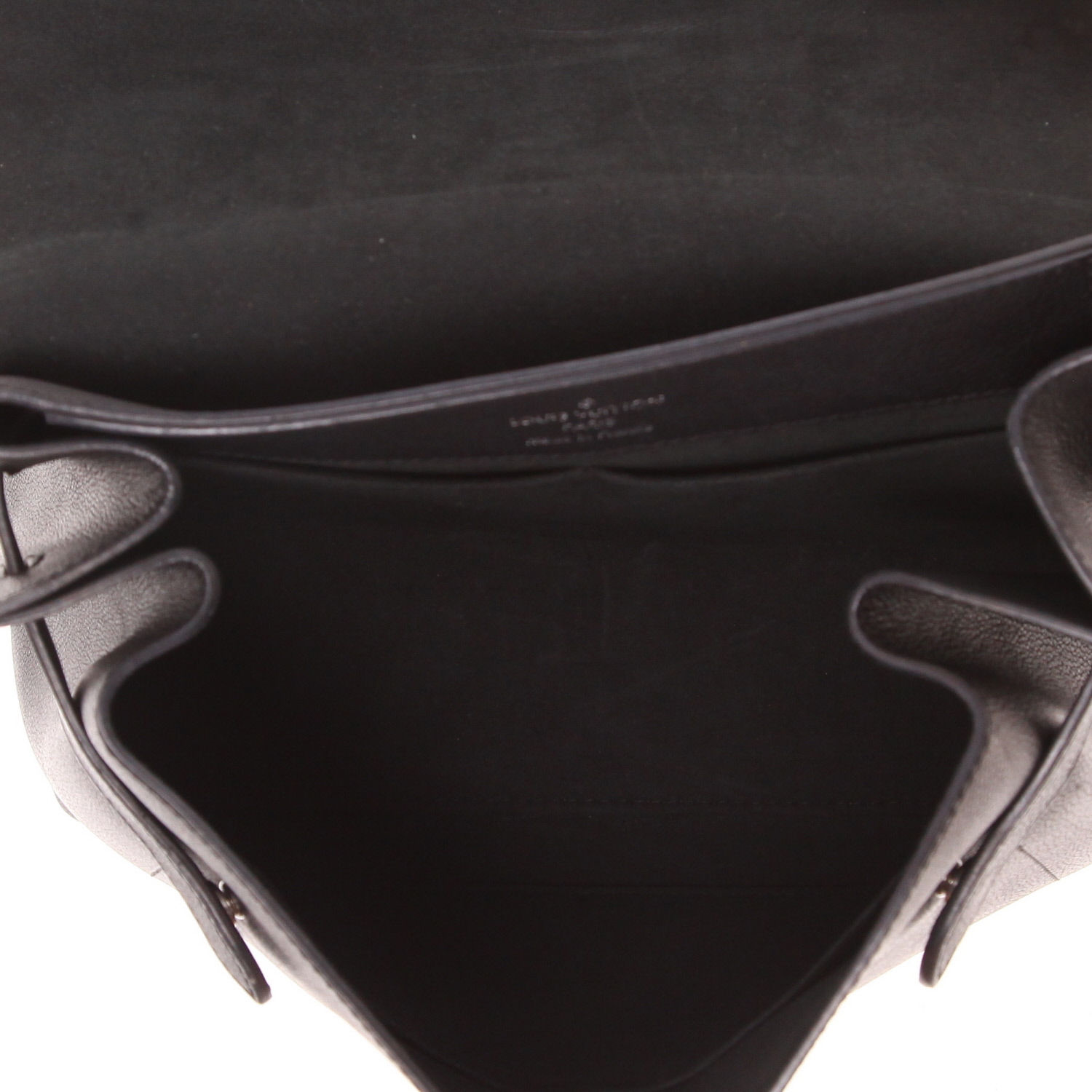 Louis Vuitton Lockme handbag in black leather - Detail D3