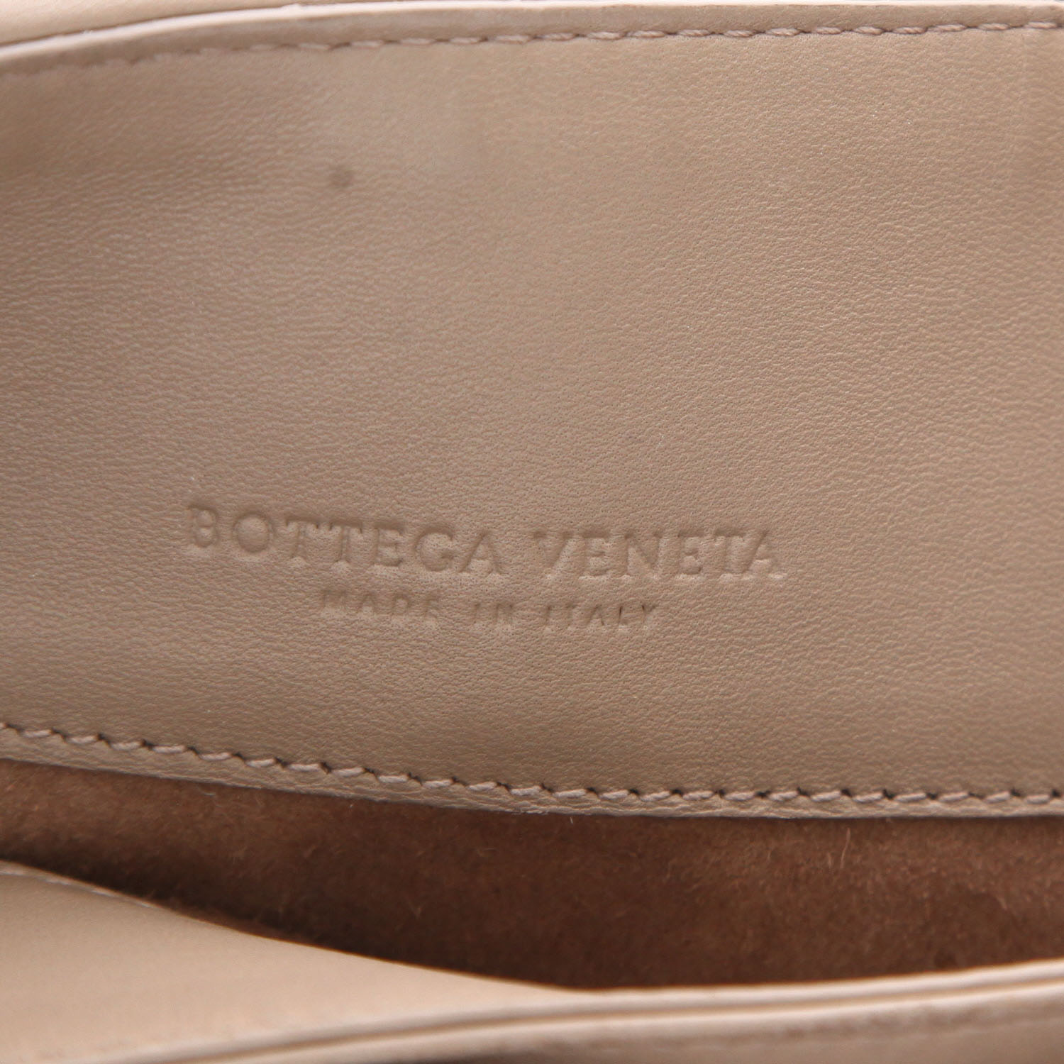 Bottega Veneta Olimpia handbag in taupe intrecciato leather - Detail D2