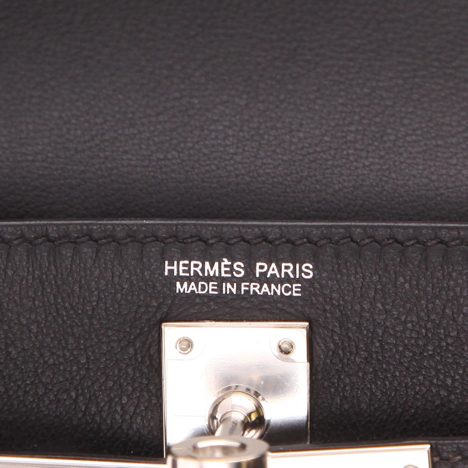 Bolso bandolera Hermès Kelly Danse de piel Evergrain Noir - Detail D2