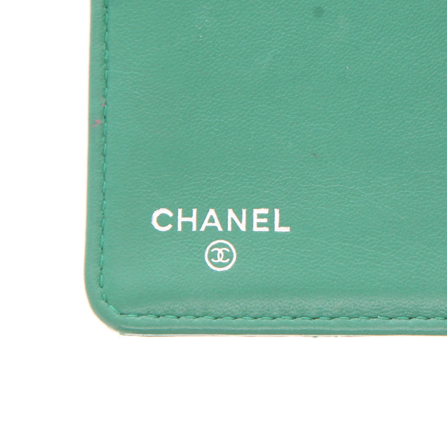Chanel wallet   in green quilted leather - Detail D2