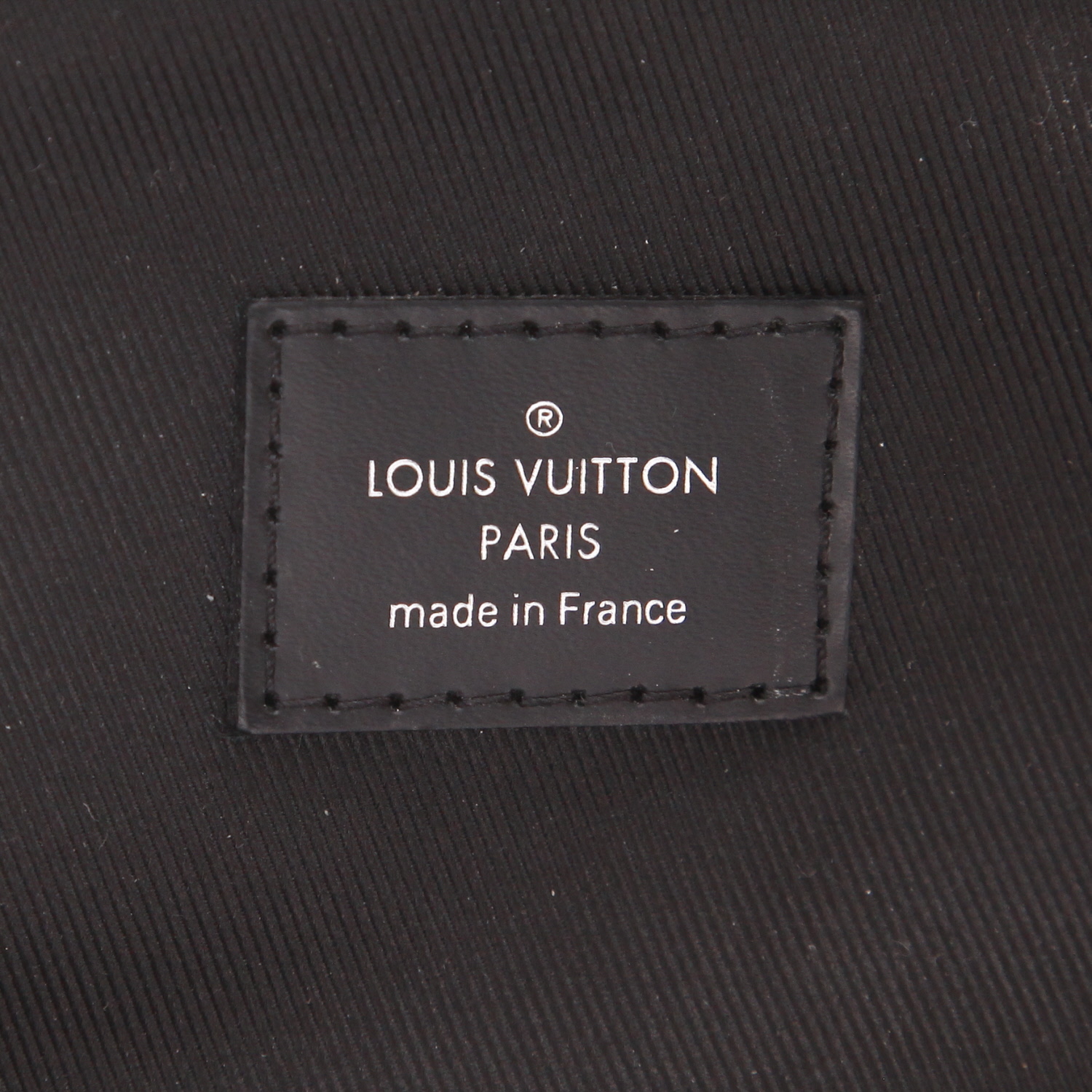 Louis Vuitton Sling rucksack in Graphite grey Damier canvas and black leather - Detail D2