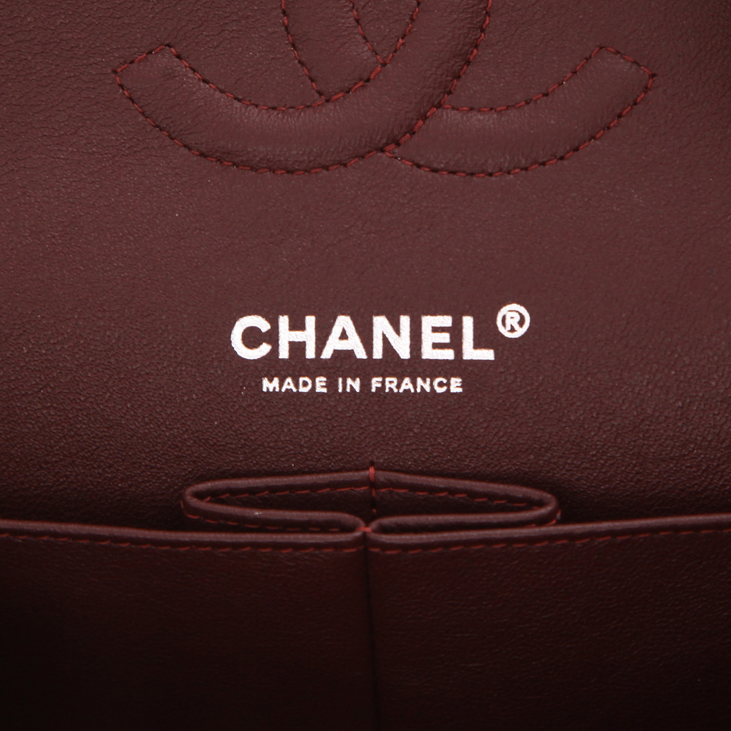 Sac à main Chanel  Timeless Classic en cuir matelassé noir - Detail D2
