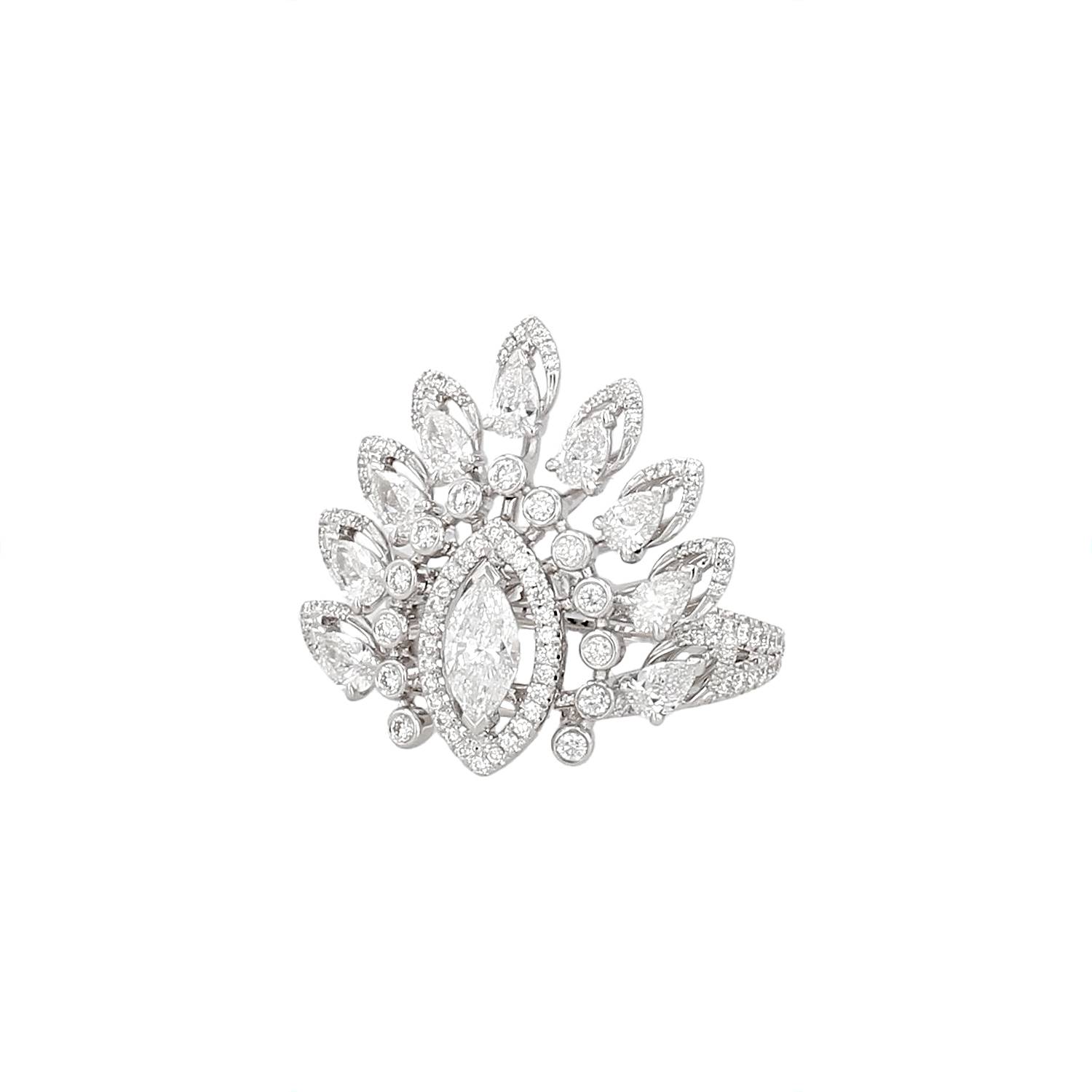 Bague Messika Desert Bloom grand modèle en or blanc et diamants Bague Messika Desert Bloom grand modèle en or blanc et diamants