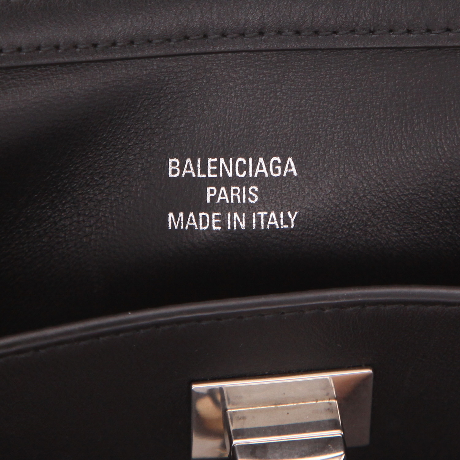 Sac bandoulière Balenciaga  Rodeo en cuir noir - Detail D2