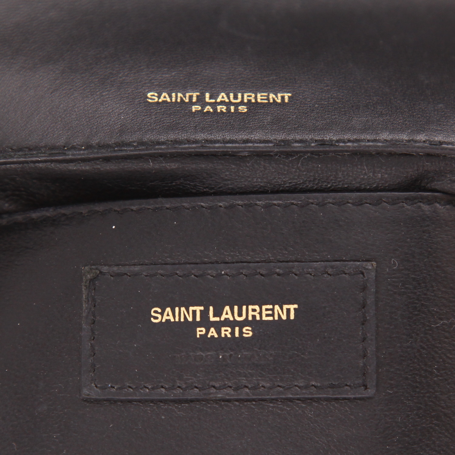 Bolso bandolera «Sulpice» de Saint Laurent, de piel acolchada con diseño en espiga Noir - Detail D2