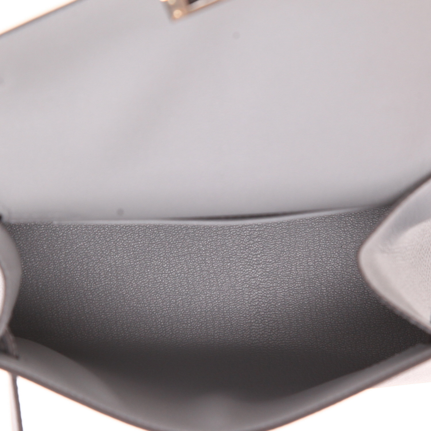 Bolso Hermès Kelly Désordre de piel Epsom, color gris Pantin - Detail D3