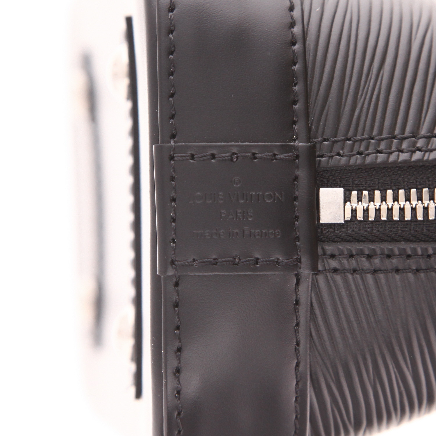 Sac à main Louis Vuitton  Alma BB en cuir épi noir - Detail D2