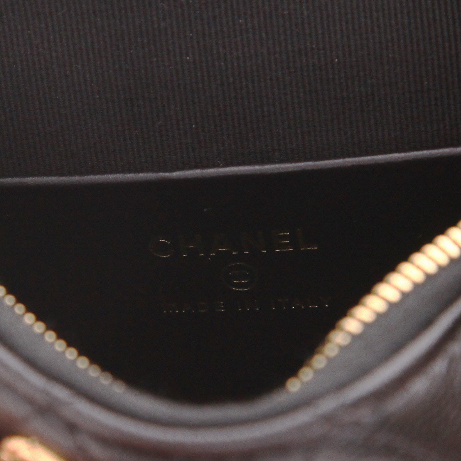 Bolso de Chanel   de piel acolchada negra - Detail D2