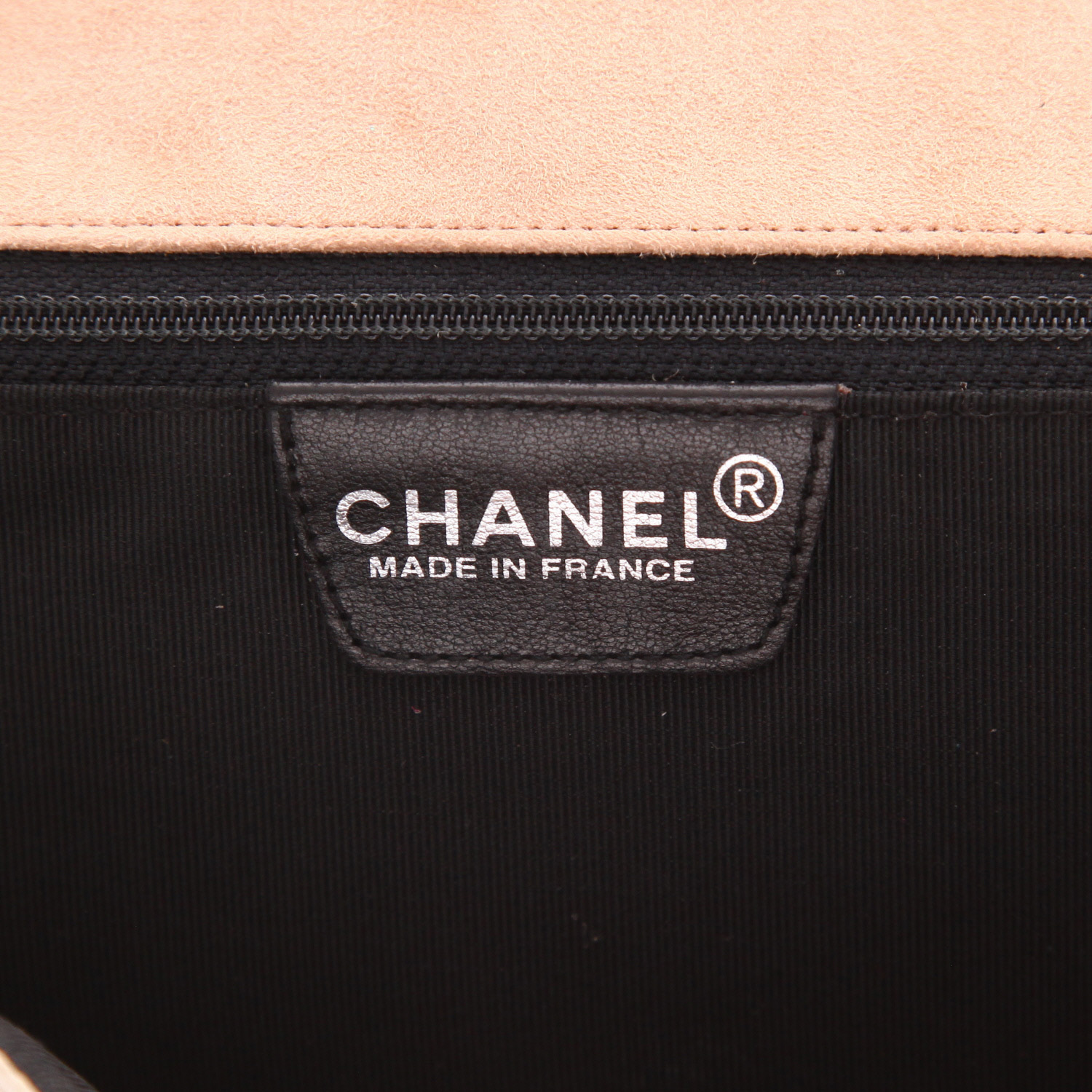 Bolso Chanel 2.55 de piel de becerro aterciopelada en tonos rosa beige y Bordeaux - Detail D2