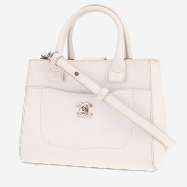 Sac bandoulière Chanel  Neo Executive petit modèle  en cuir grainé blanc