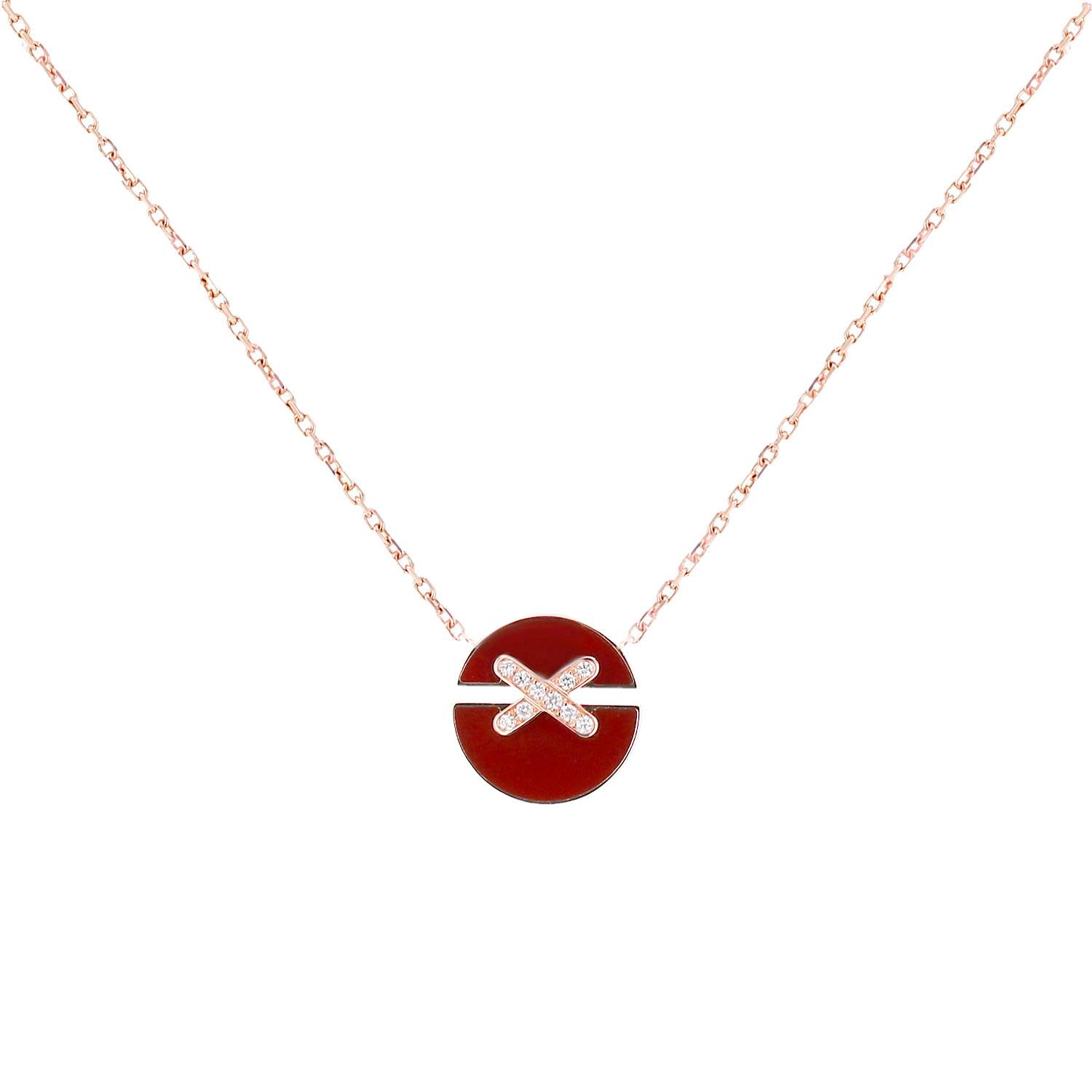 Pendentif Chaumet Jeux de Liens petit modèle en or rose, cornaline et