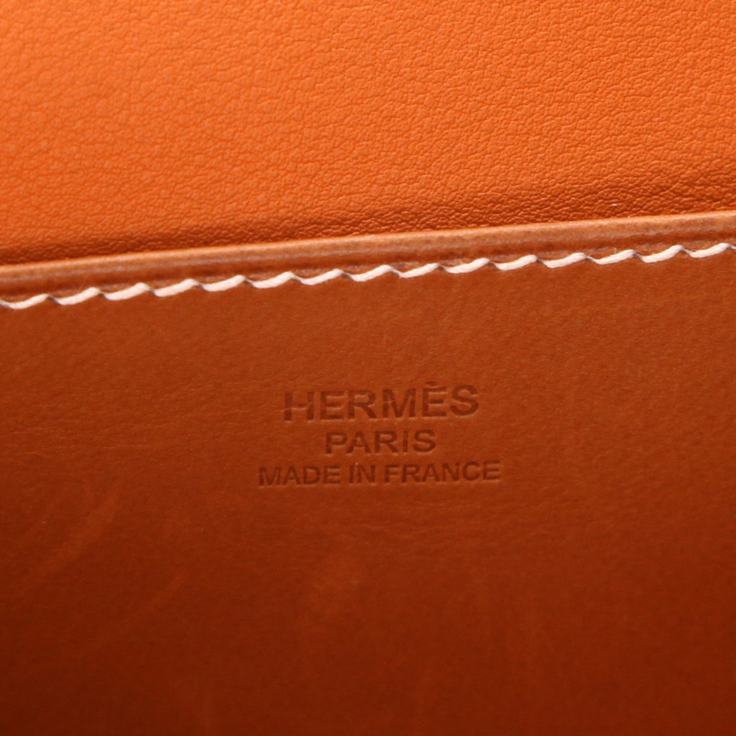 Hermès Halzan mini shoulder bag in Fauve Barénia leather - Detail D2