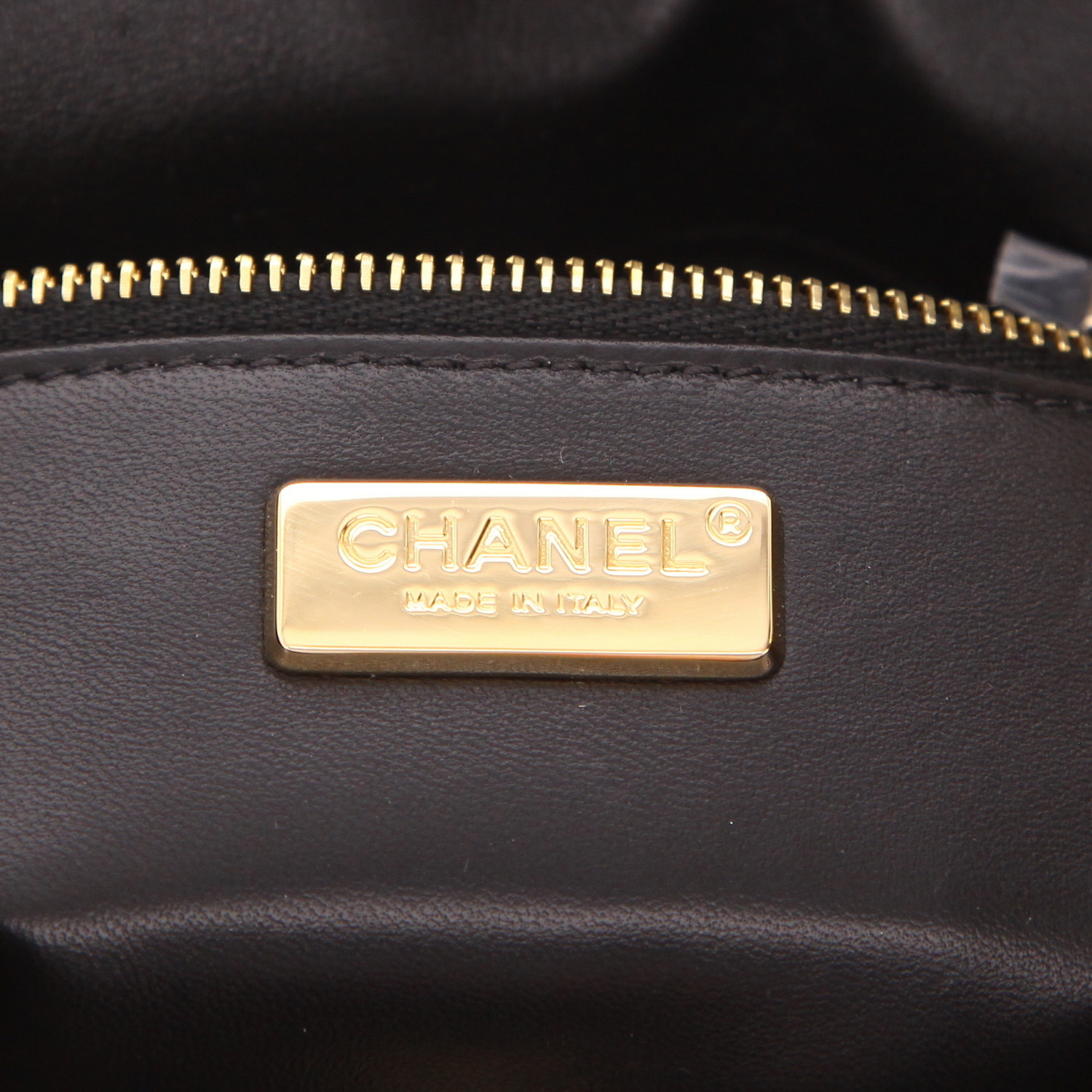 Sac bandoulière Chanel  Sac à rabat en sequin jaune et noir - Detail D2
