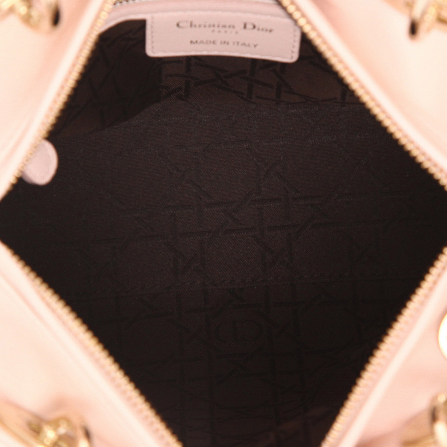 Bolso Dior «Lady Dior» de piel con relieve de mimbre en color rosa - Detail D3