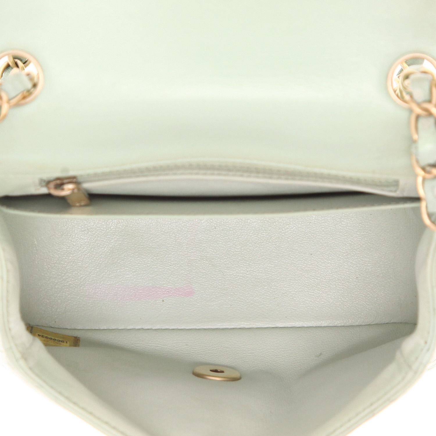 Chanel Timeless Mini shoulder bag in green quilted leather - Detail D3