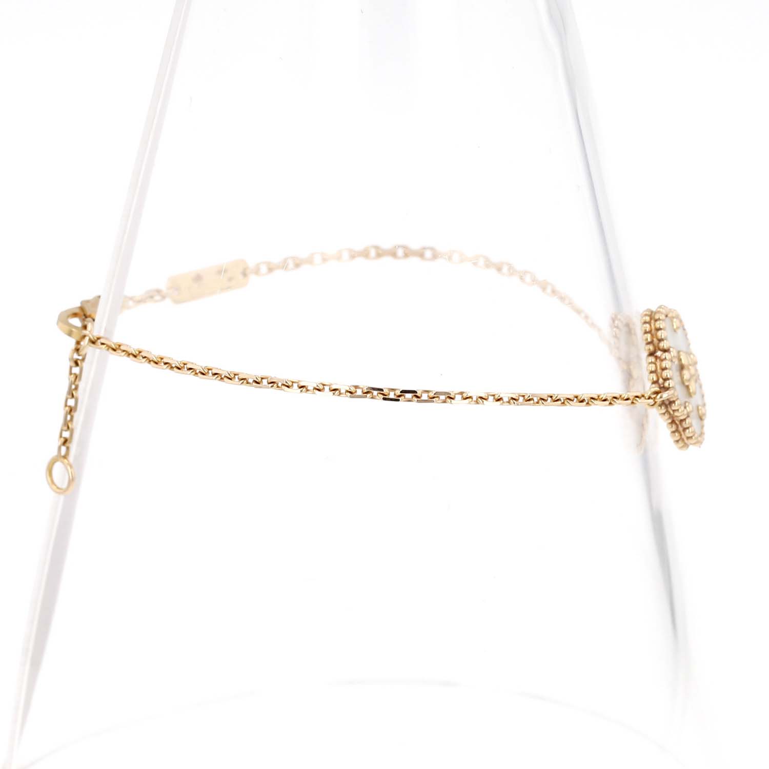 Van Cleef & Arpels Lucky Spring bracelet in rose gold and mother-of-pearl - Detail D4