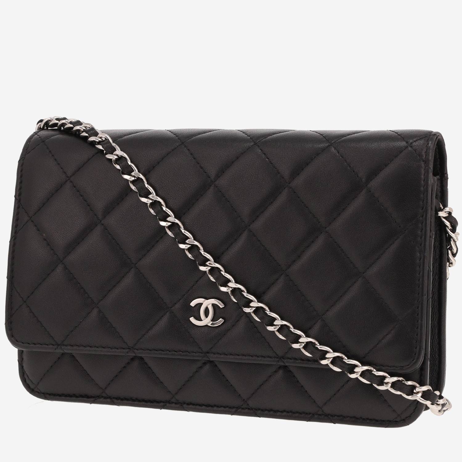 Chanel ‘Wallet on Chain’ shoulder bag in black quilted leather