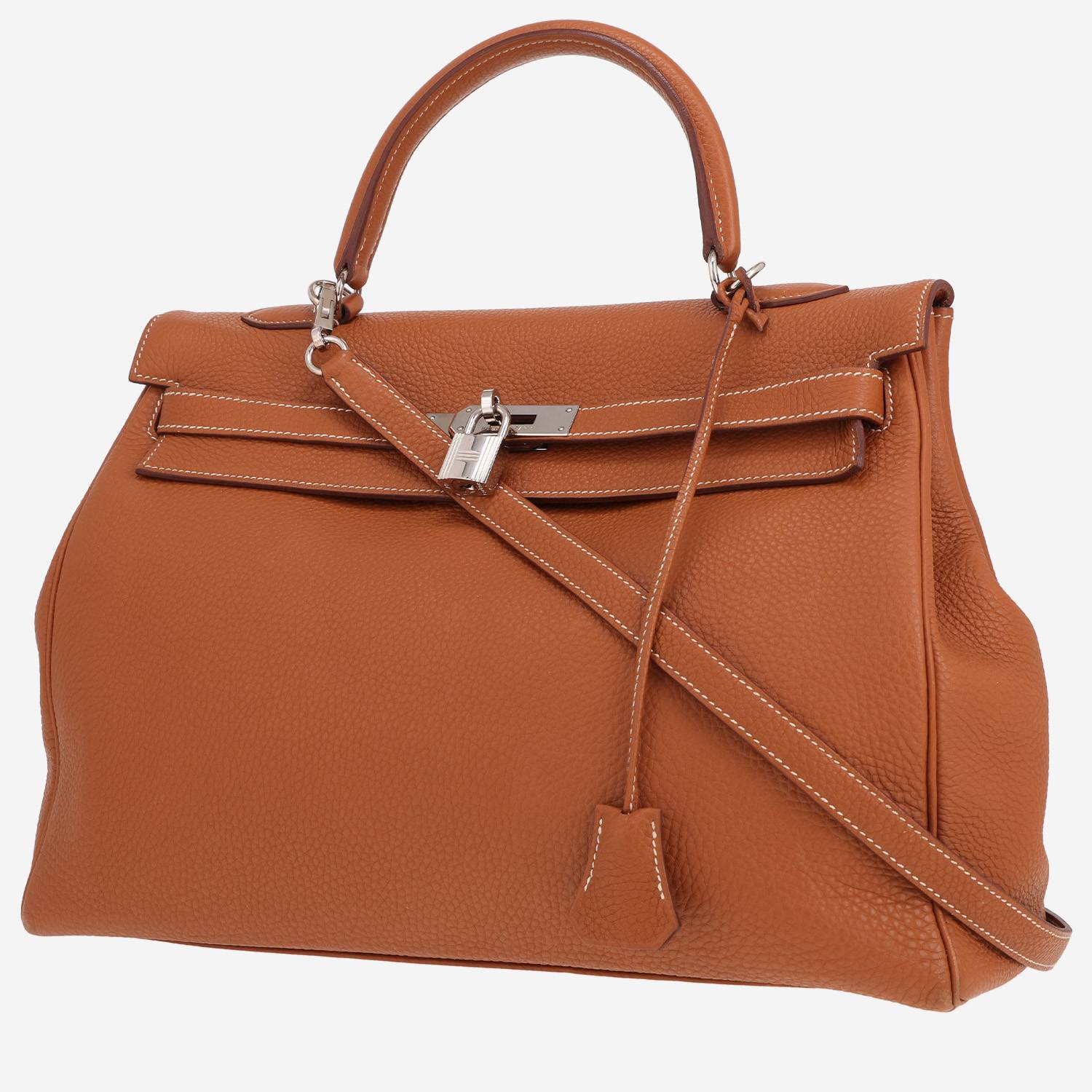 Hermès Kelly 35 cm handbag in Gold Togo leather