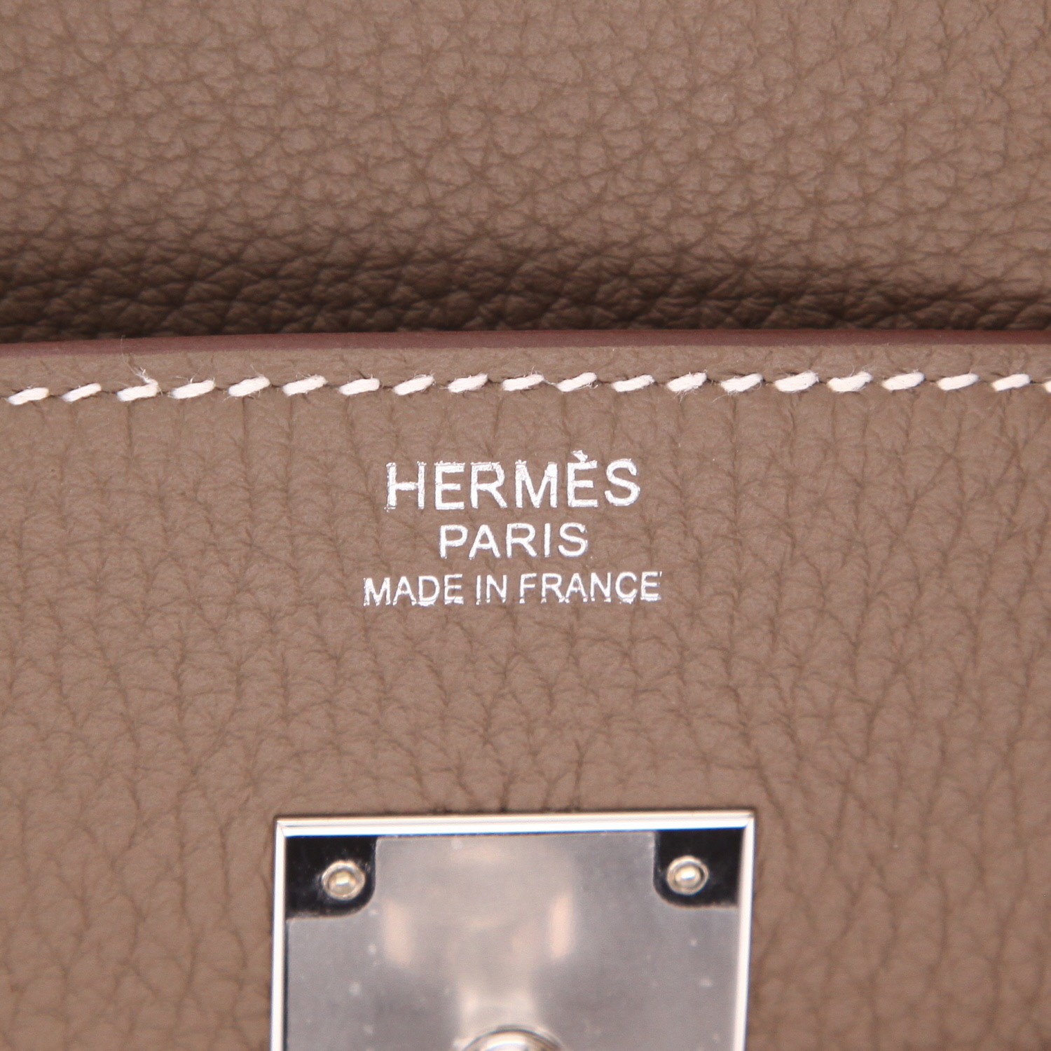 Hermès Birkin handbag, 30 cm, in Togo Étoupe leather in a straw shade - Detail D2