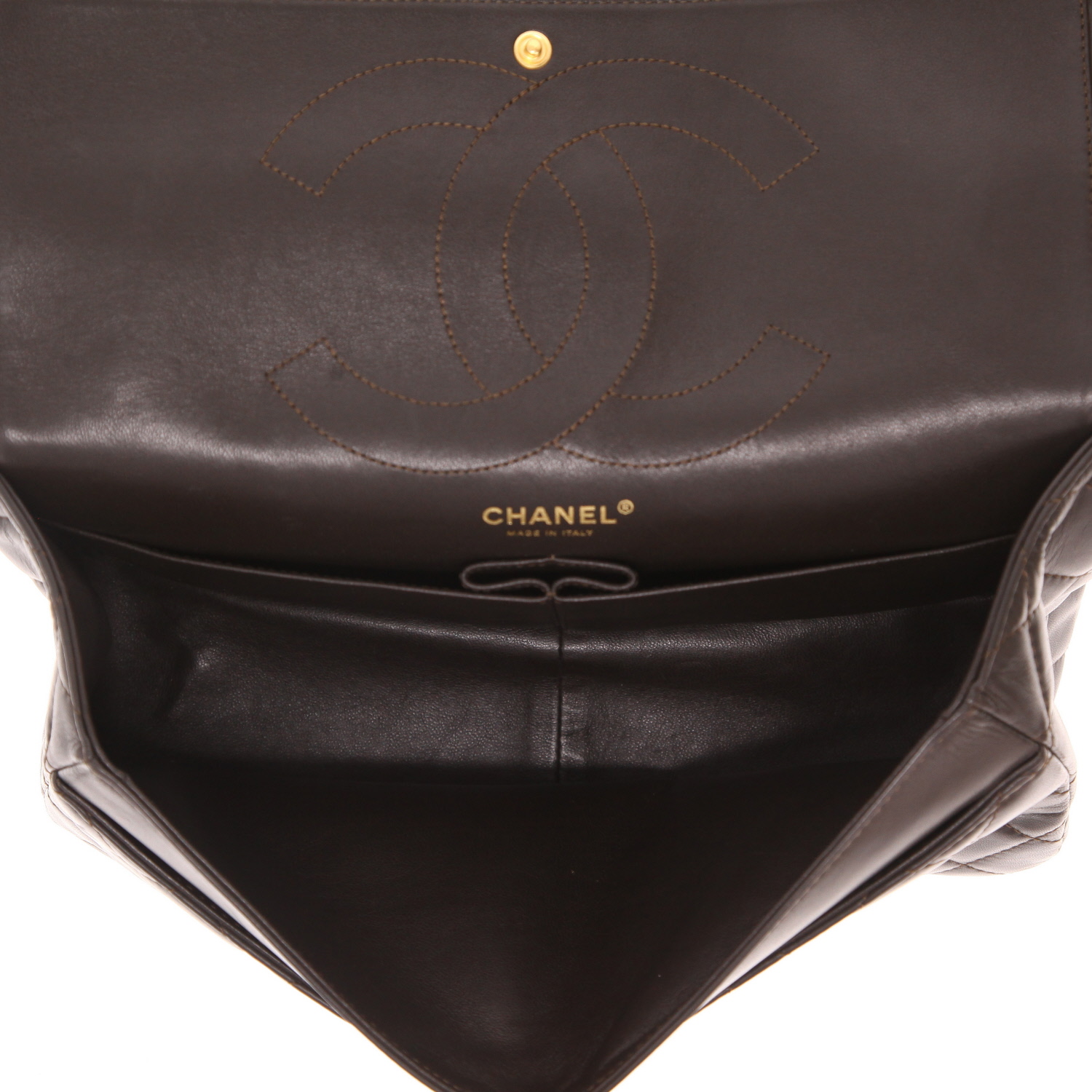 Bolso bandolera Chanel 2.55 de piel acolchada marrón - Detail D3