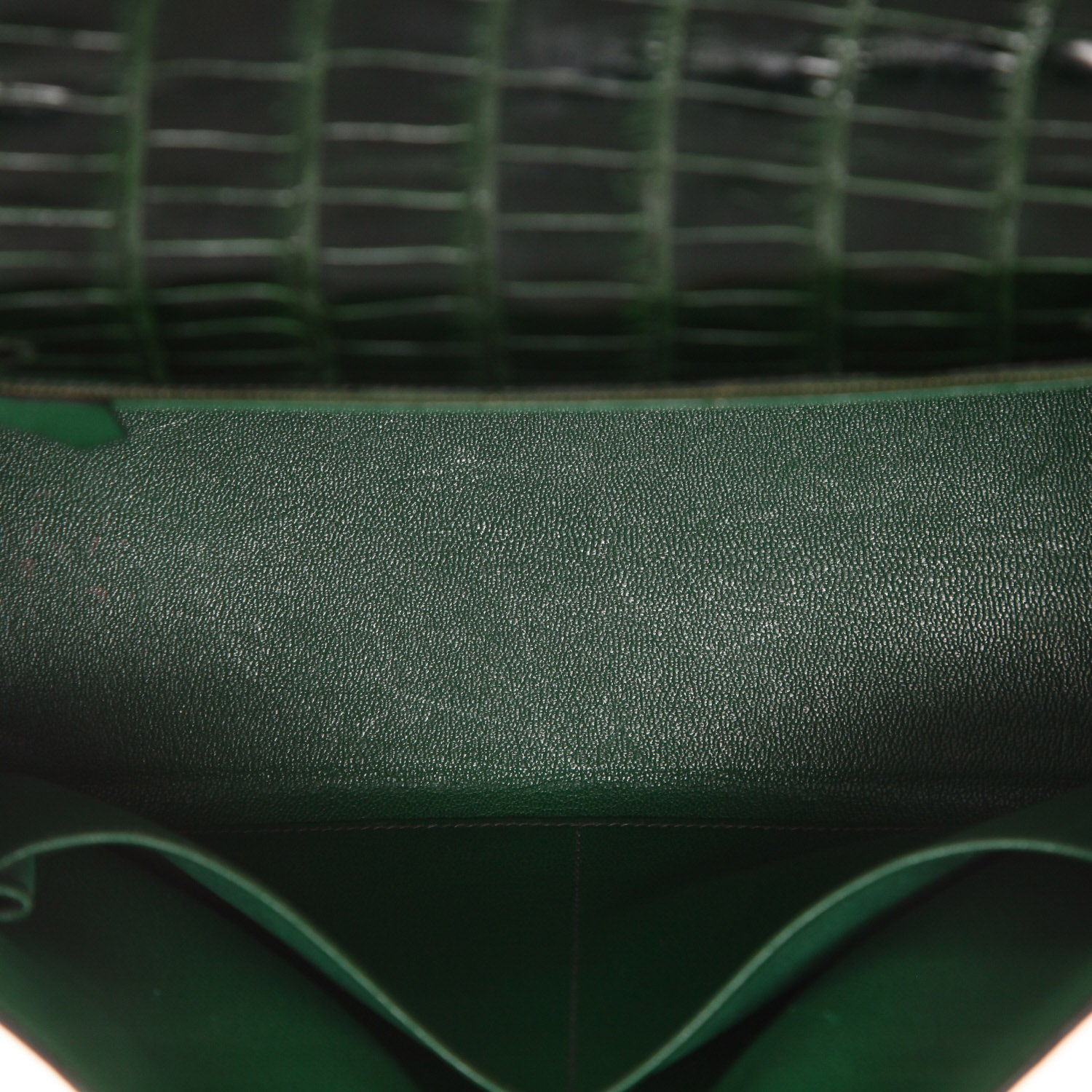 Hermès Kelly 32 cm handbag in green porosus crocodile leather - Detail D3