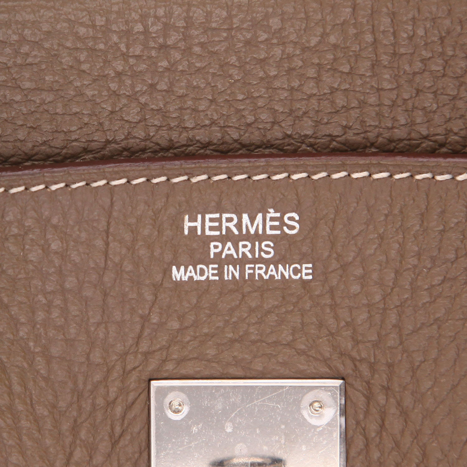 Bolso Hermès Birkin de 35 cm en piel Togo Étoupe color paja - Detail D2