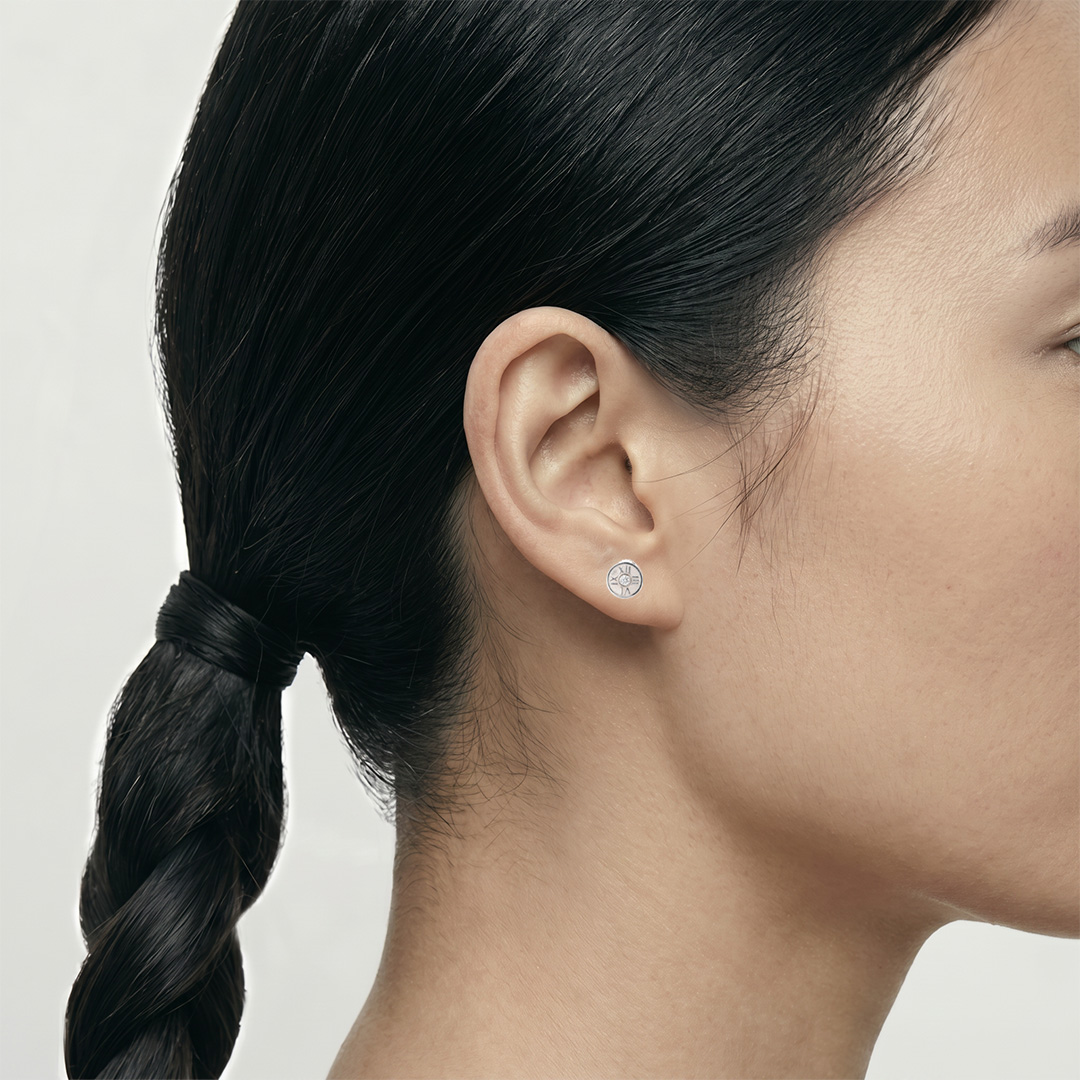 Par de pendientes Tiffany & Co. Atlas de oro blanco y diamantes - Detail D1