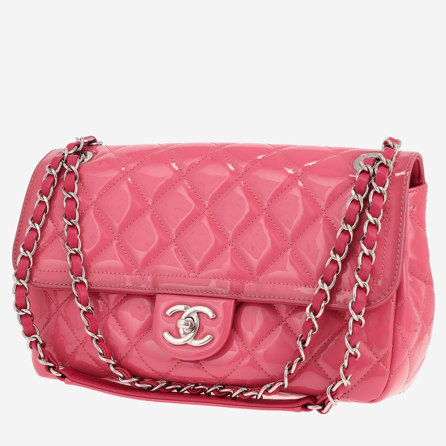Chanel handbag in pink quilted patent leather