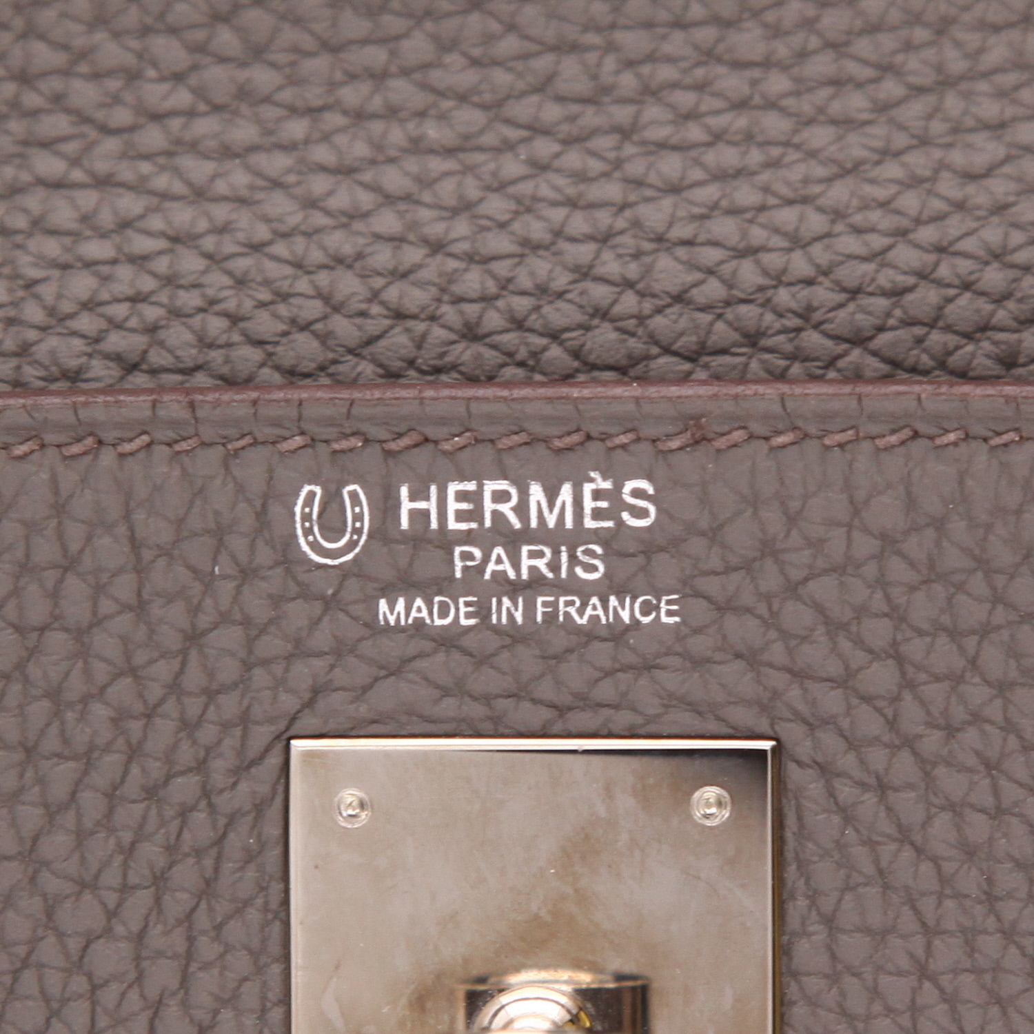 Bolso Hermès Kelly de 32 cm en piel Togo gris - Detail D2