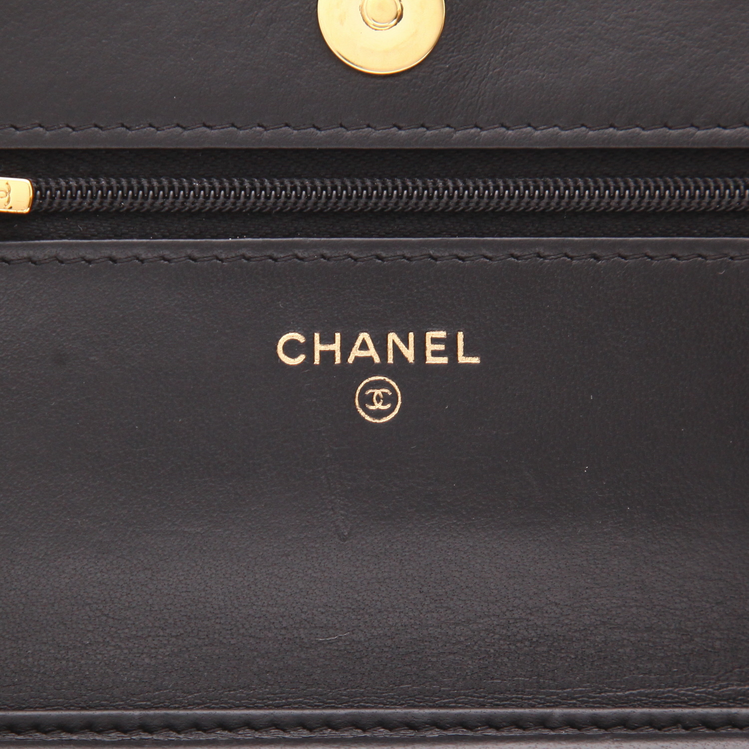 Borsa a tracolla Chanel “Wallet on Chain” in pelle trapuntata nera - Detail D2