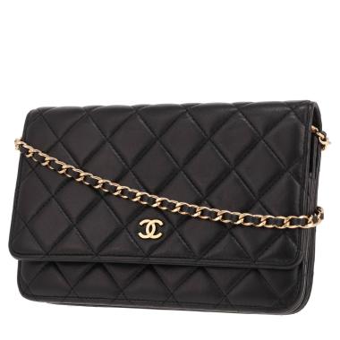 Chanel ‘Wallet on Chain’ shoulder bag in black quilted leather