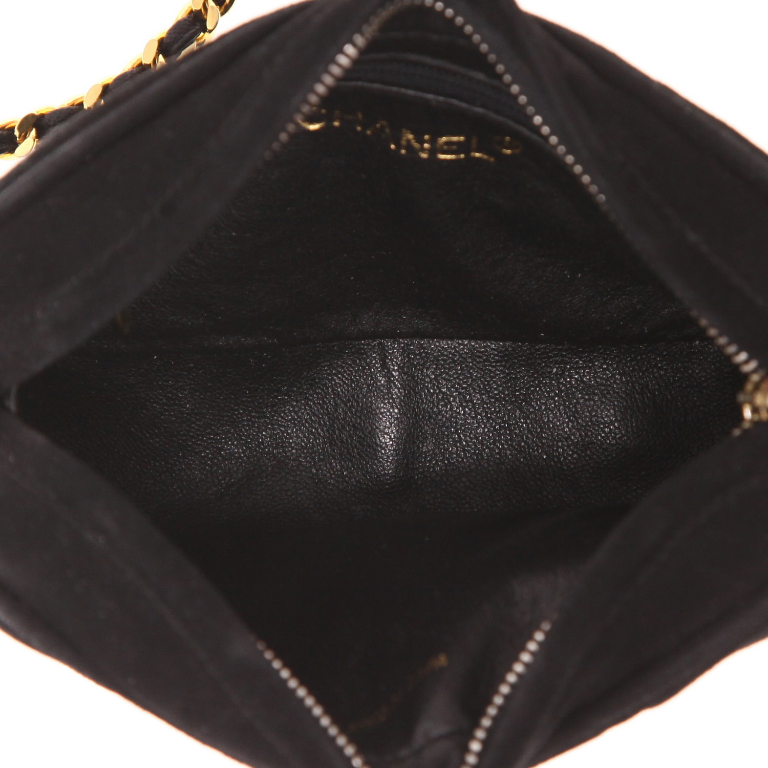 Chanel Camera small shoulder bag in black suede calfskin - Detail D3