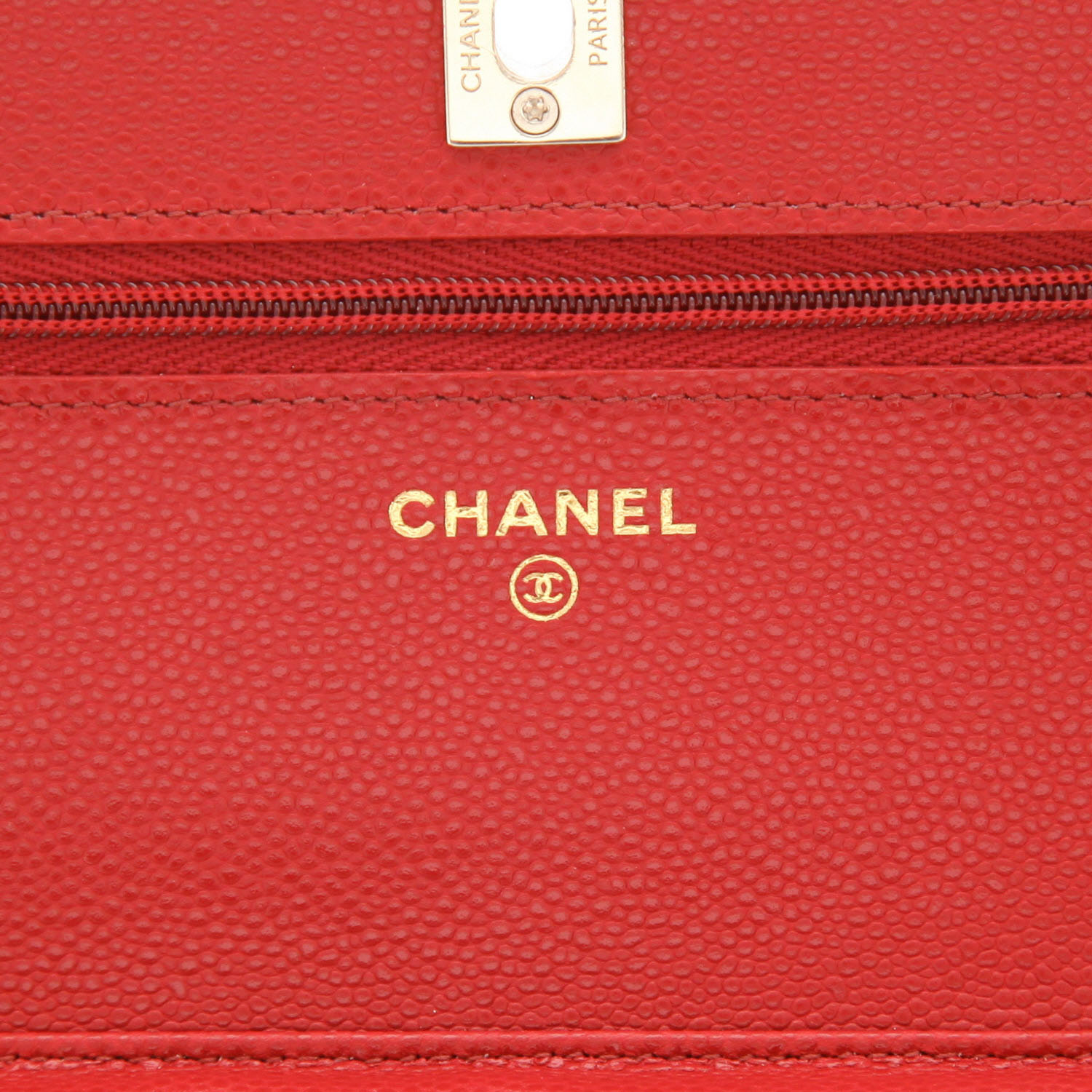 Chanel ‘Wallet on Chain’ shoulder bag in red quilted leather - Detail D2