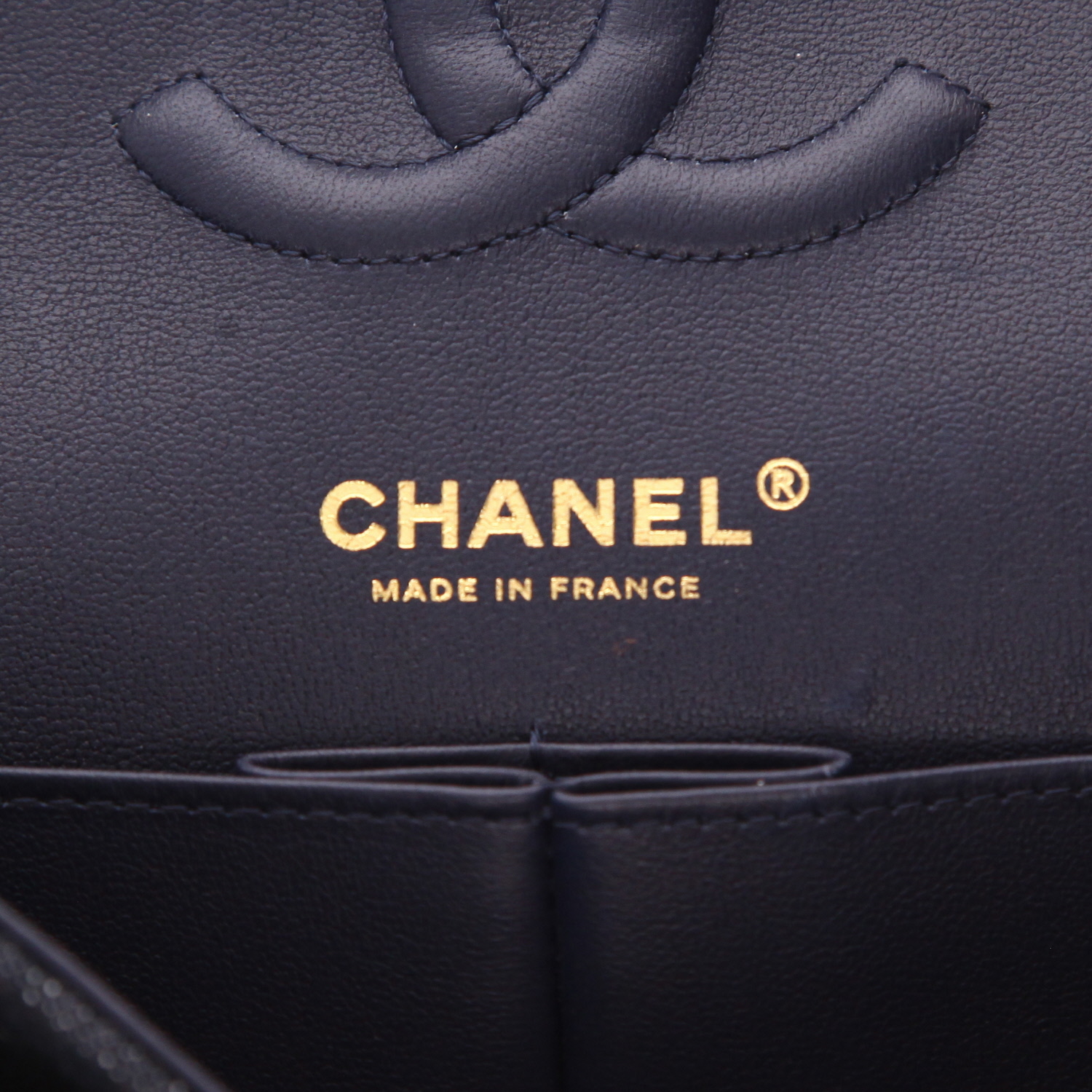 Borsa Chanel  Timeless Classic in tela di denim Bleu Marine - Detail D2