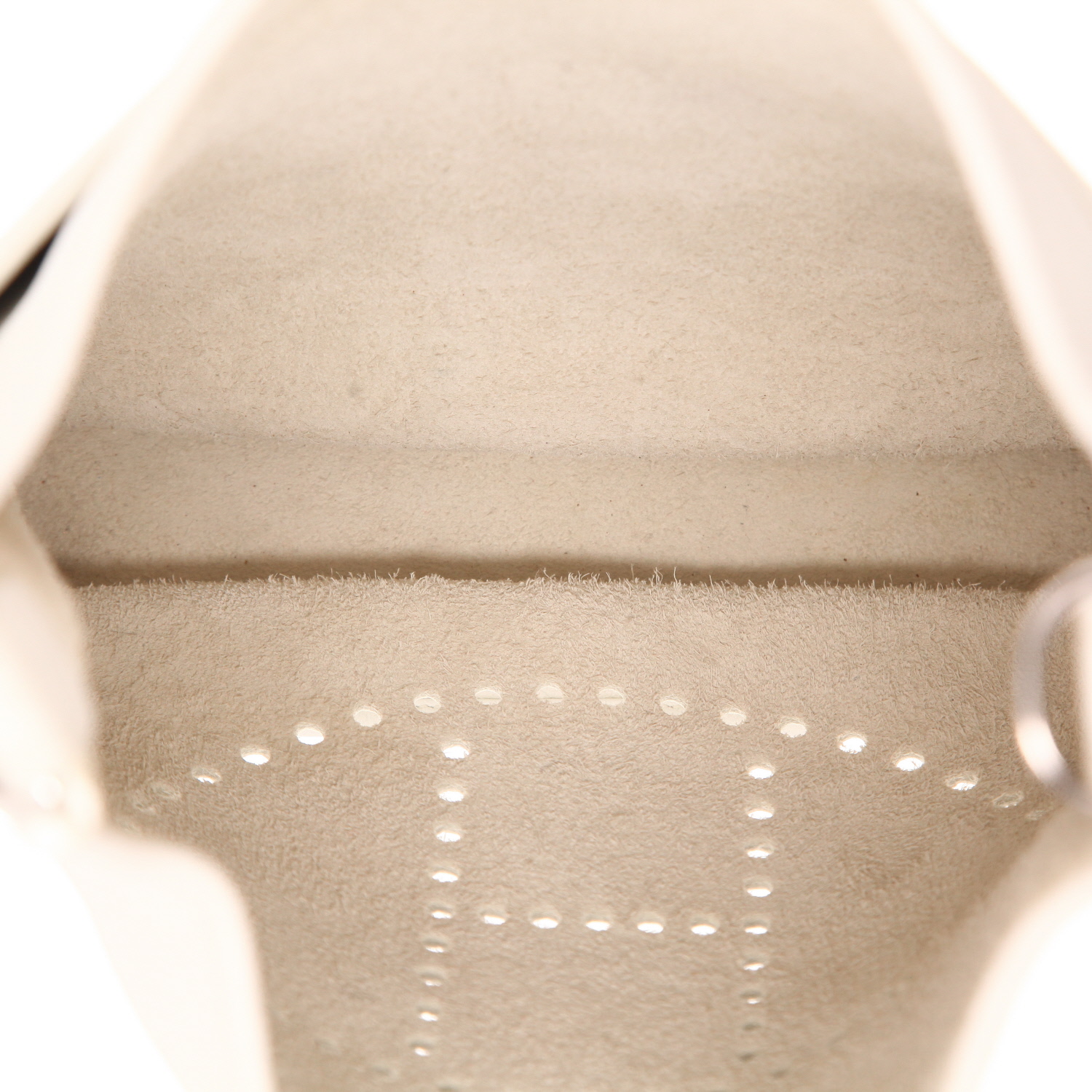 Hermès  Evelyne 33 cm in Blanc Clémence calfskin - Detail D3
