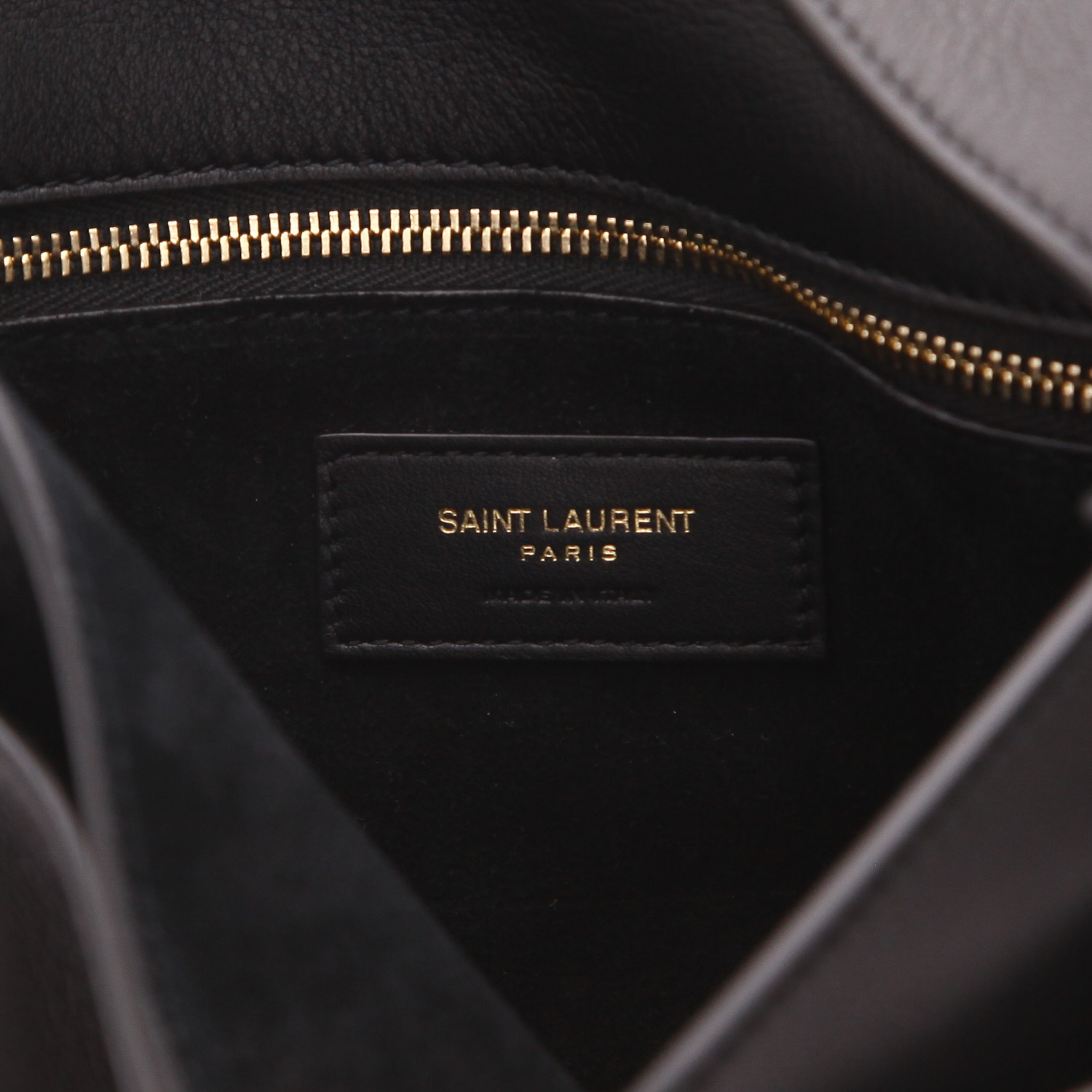 Saint Laurent Niki shoulder bag in black leather - Detail D2