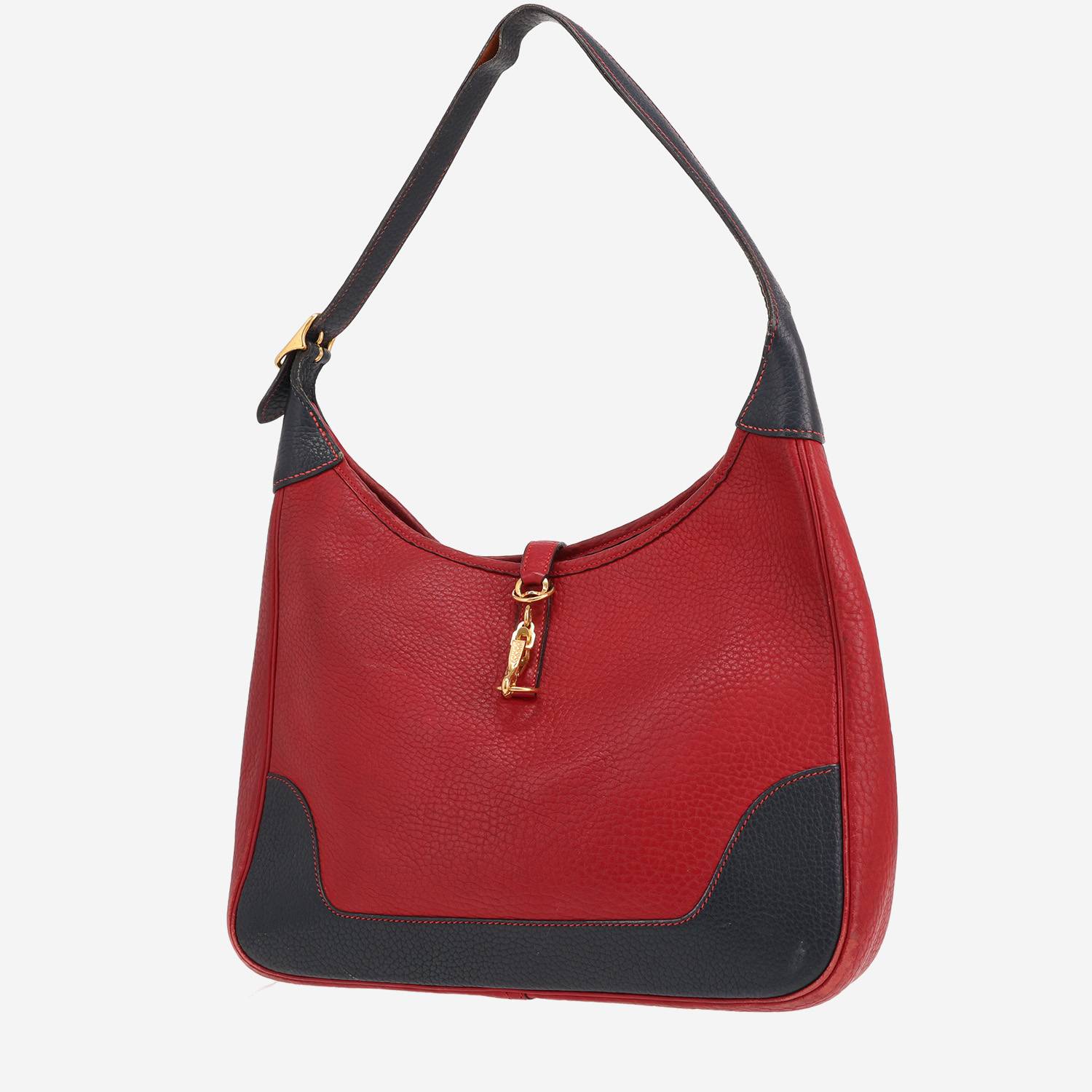 Sac porté épaule ou main Hermès  Trim en cuir grainé bicolore rouge et bleu-marine