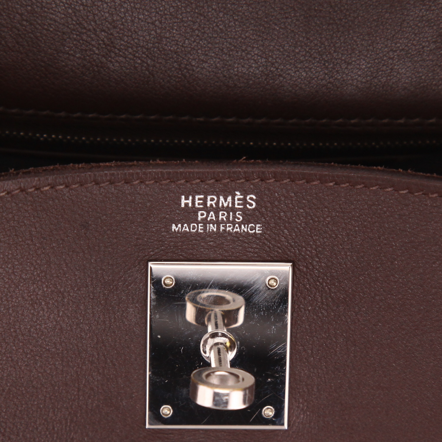 Hermès Kelly 32 cm handbag in brown Evergrain leather - Detail D2