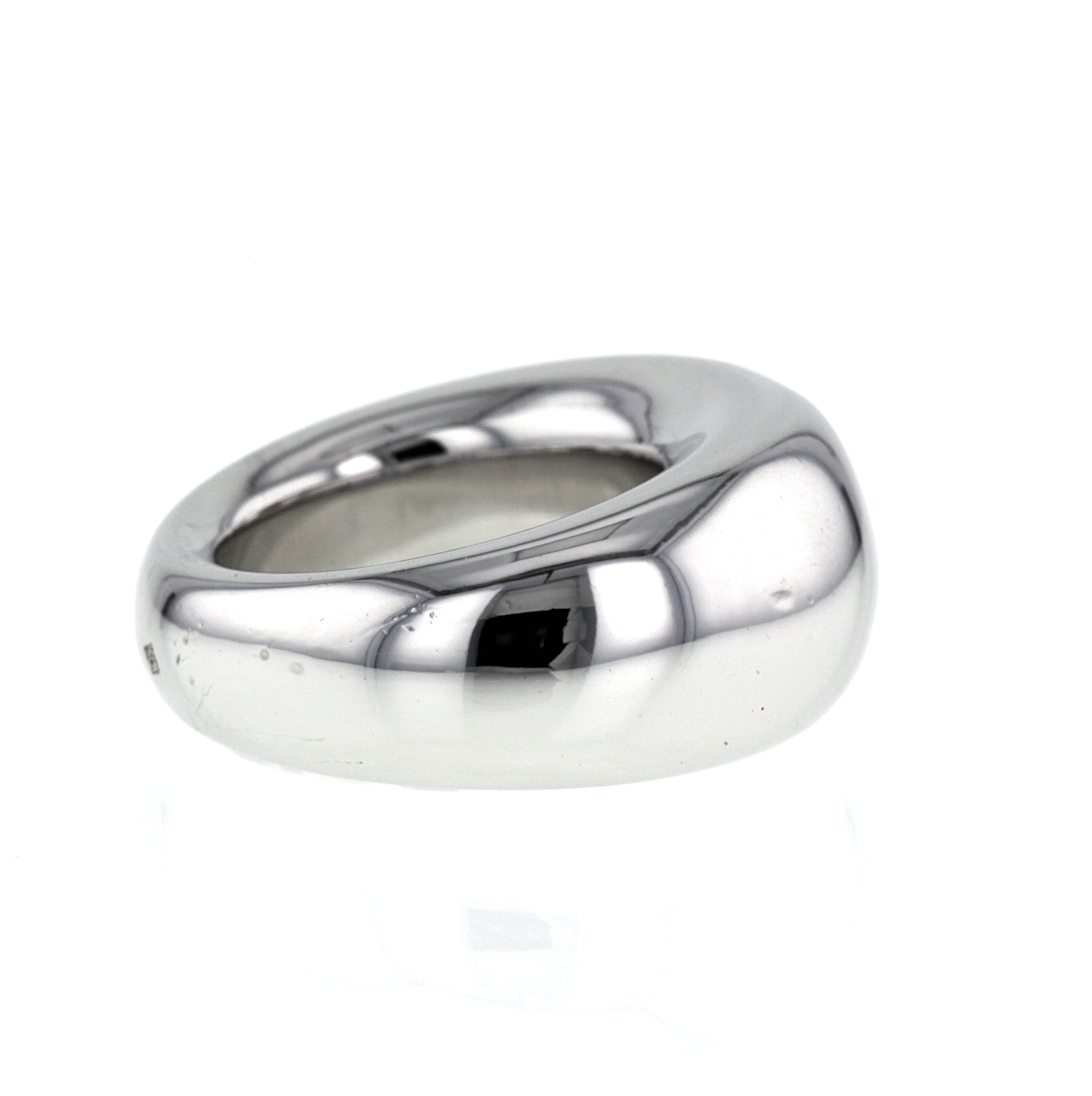 Bague Chaumet Anneau grand modèle en or blanc