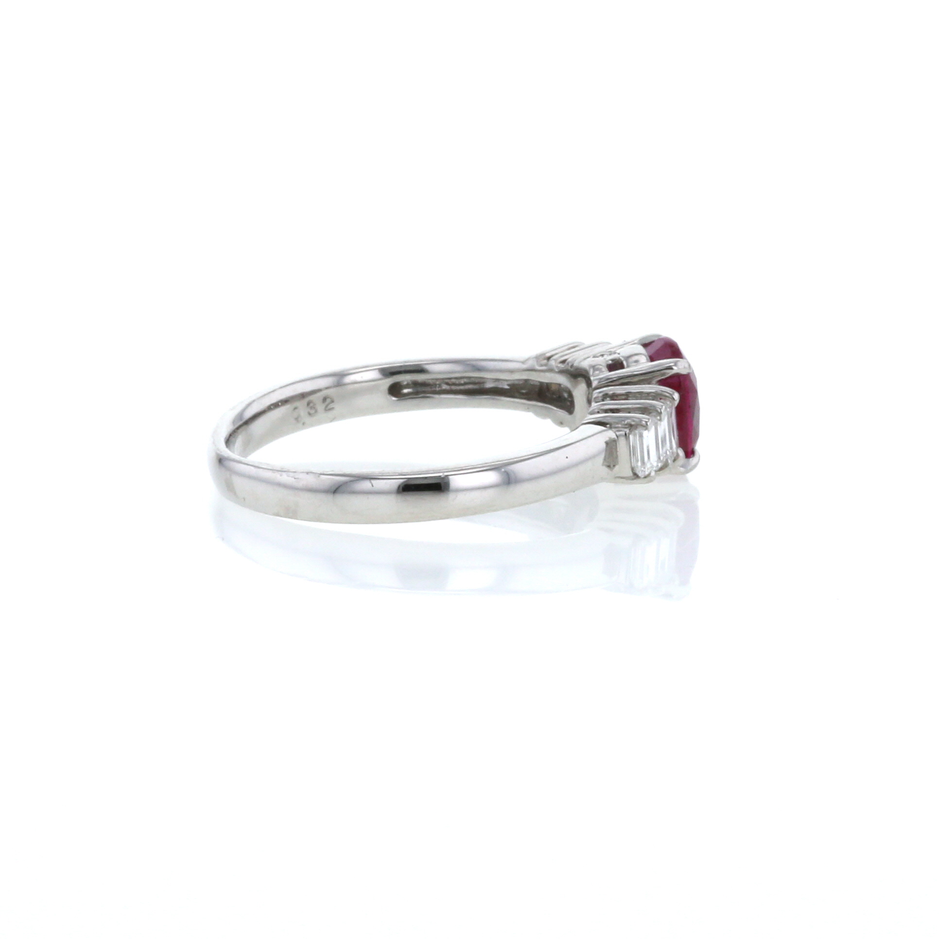 Vintage 1990's ring in platinium,  ruby and diamonds