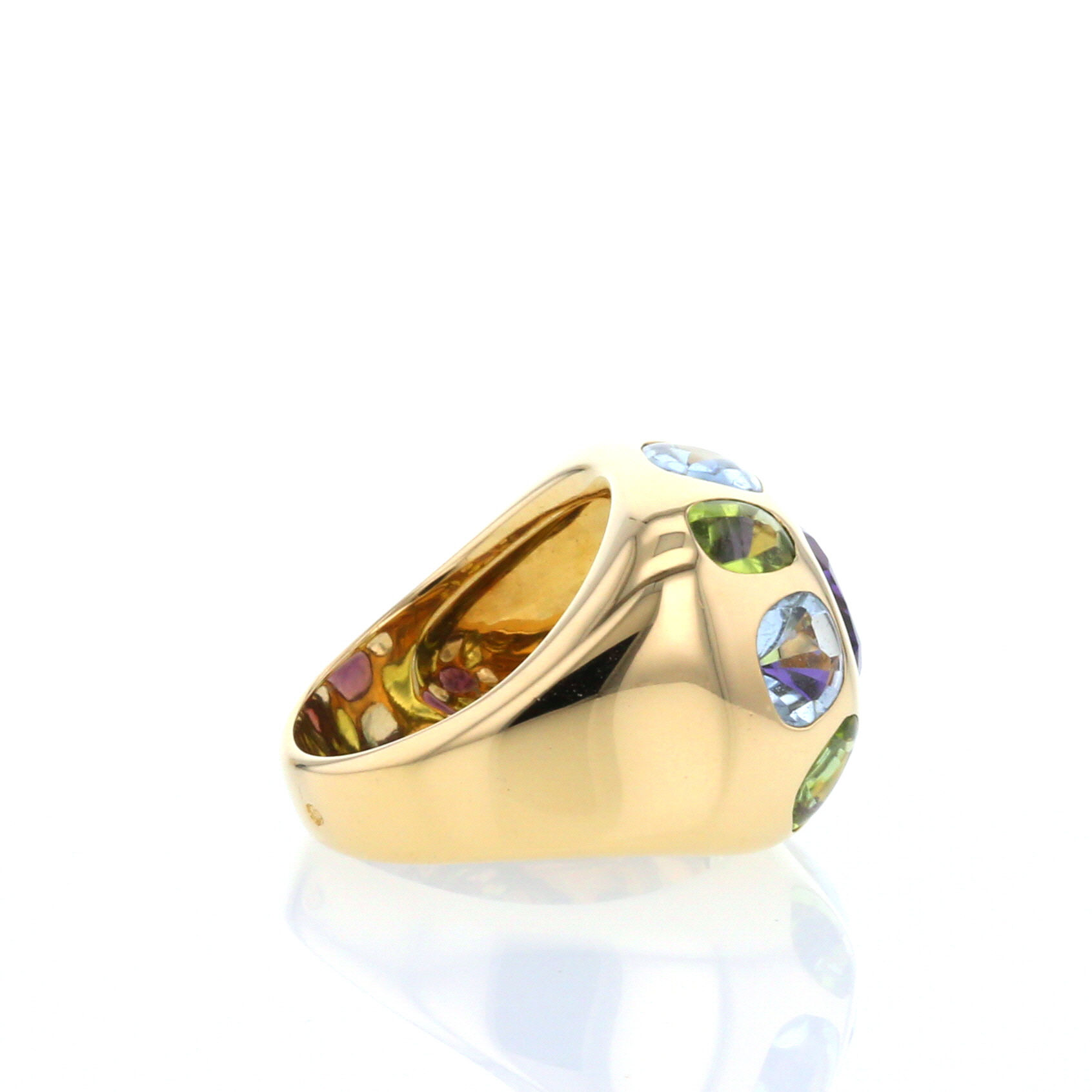 Dome-shaped Chanel Baroque medium model ring in yellow gold, aquamarine and peridots and in amethyst Dome-shaped Chanel Baroque medium model ring in yellow gold, aquamarine and peridots and in amethyst