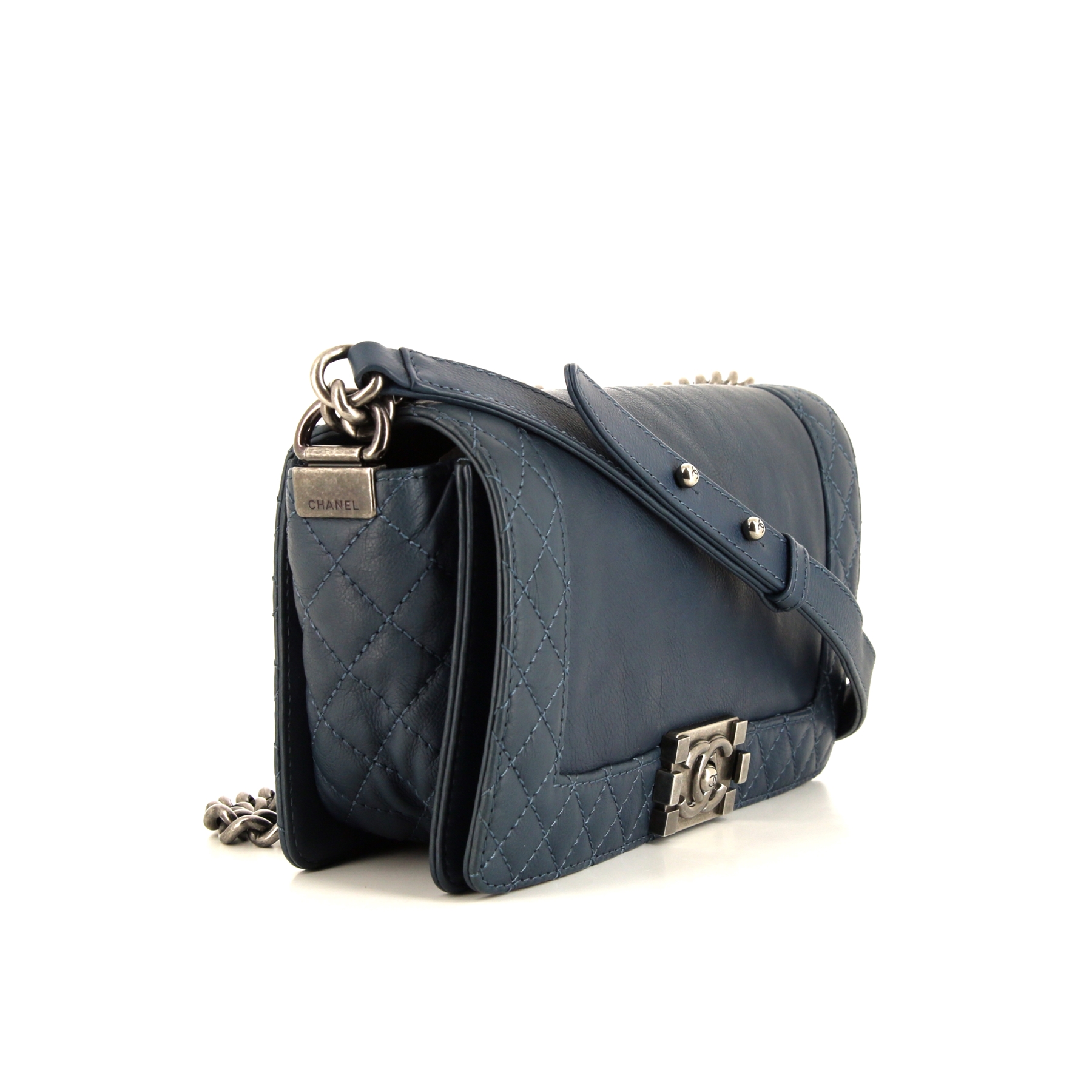 Chanel Boy medium model handbag in blue leather and blue quilted leather